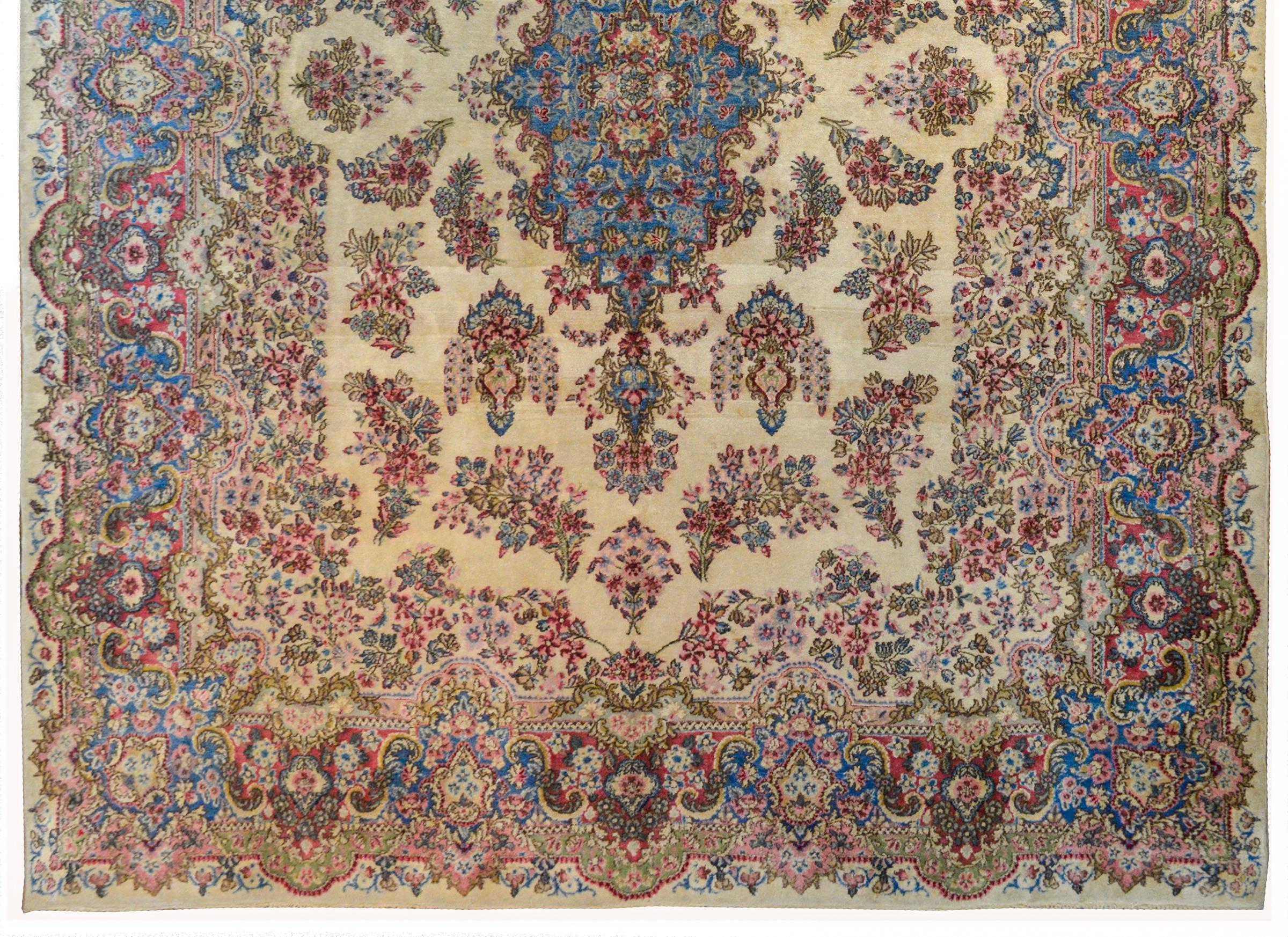 Beautiful Early 20th Century Persian Kirman Rug For Sale 1