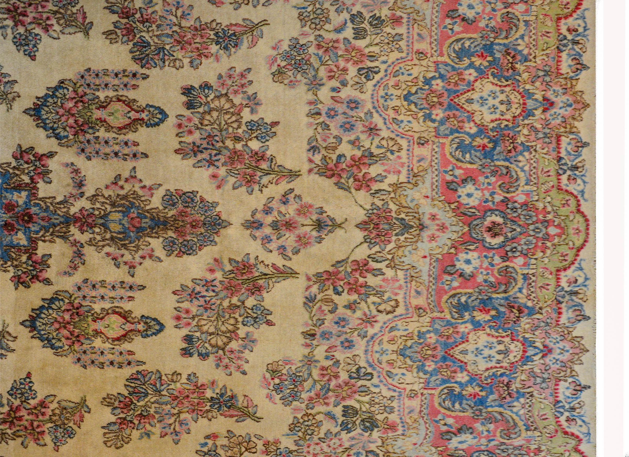 Beautiful Early 20th Century Persian Kirman Rug For Sale 3