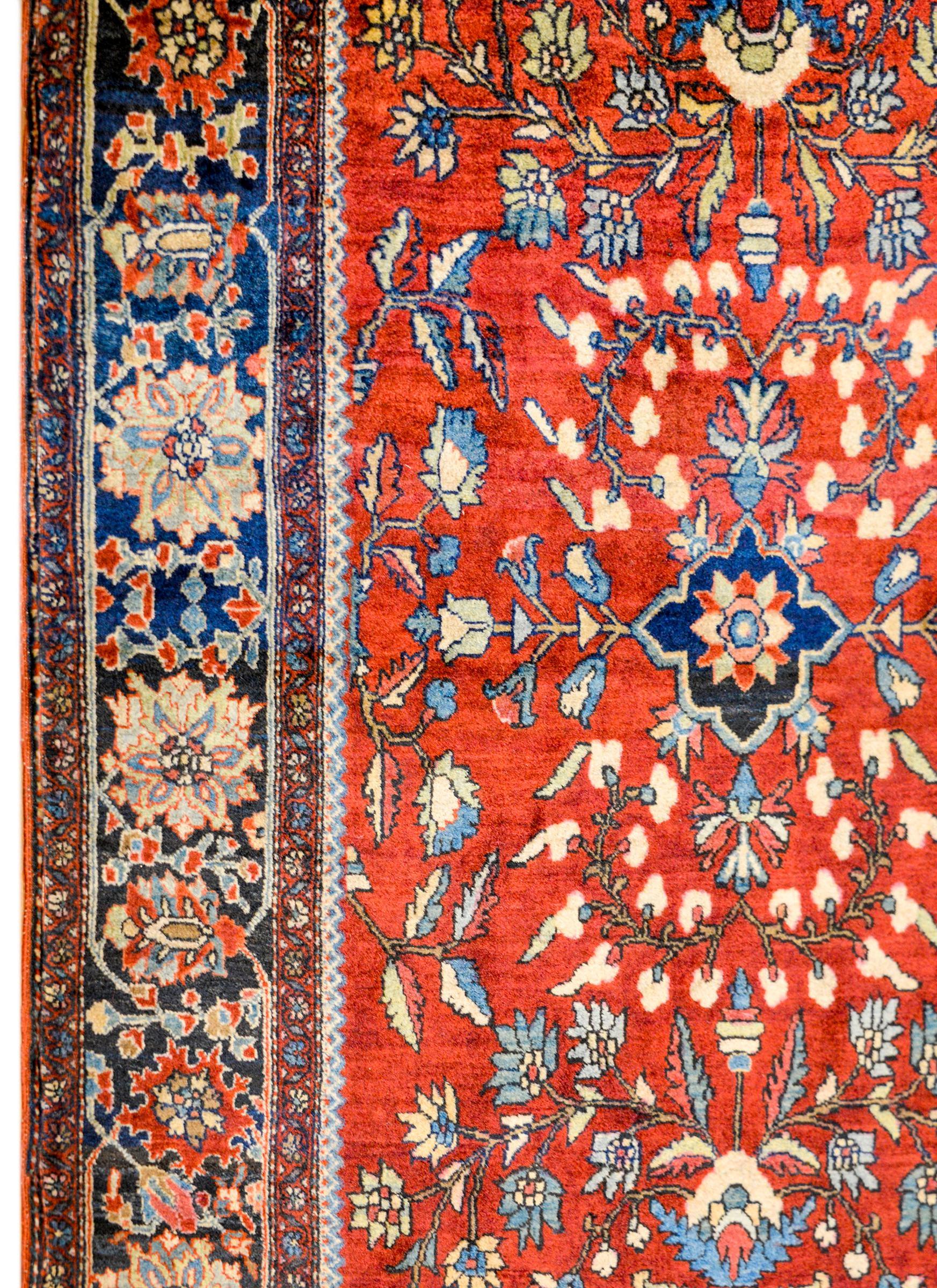 Vegetable Dyed Beautiful Early 20th Century Sarouk Farahan Rug For Sale