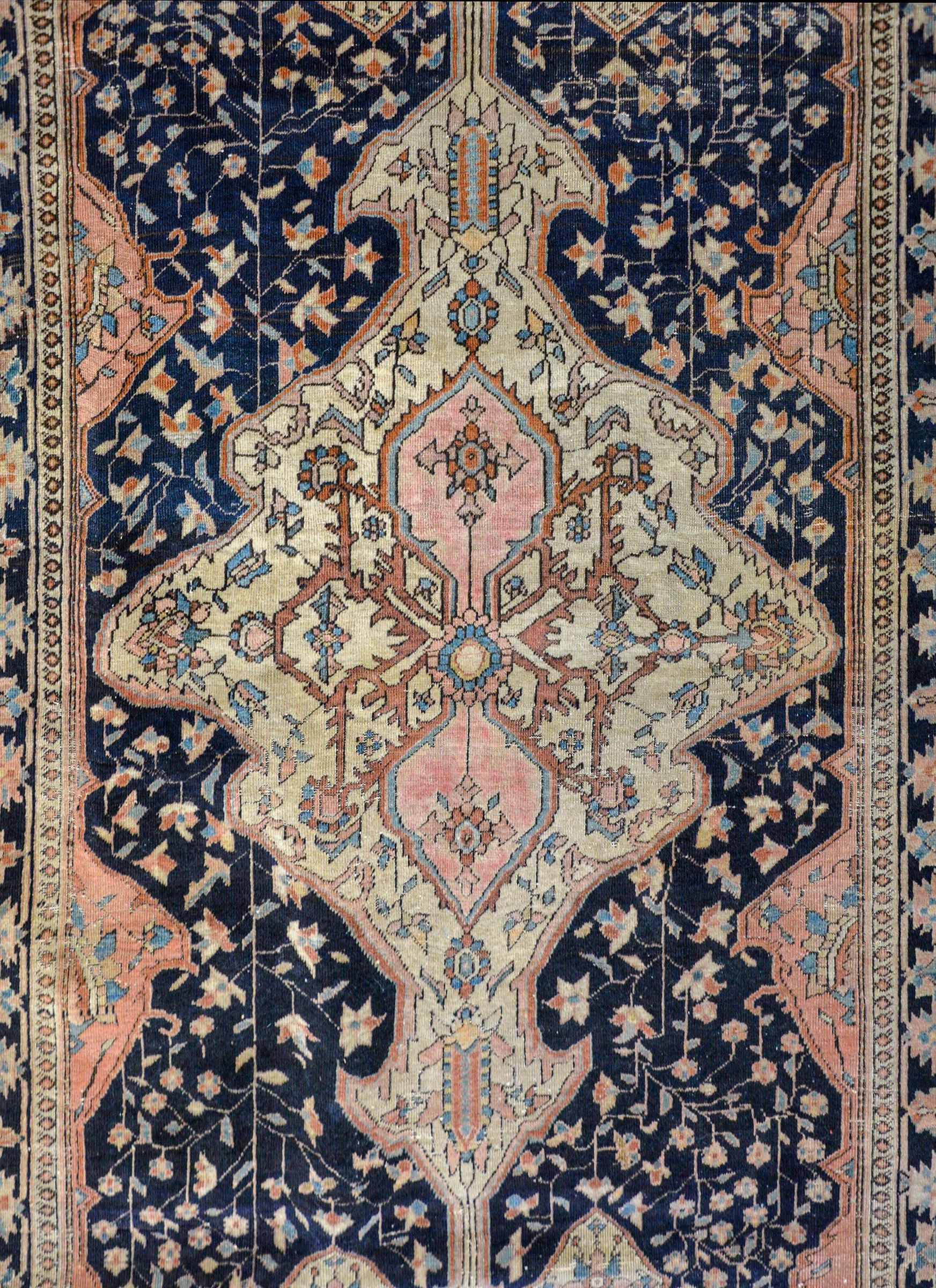 Vegetable Dyed Beautiful Early 20th Century Sarouk Farahan Rug For Sale