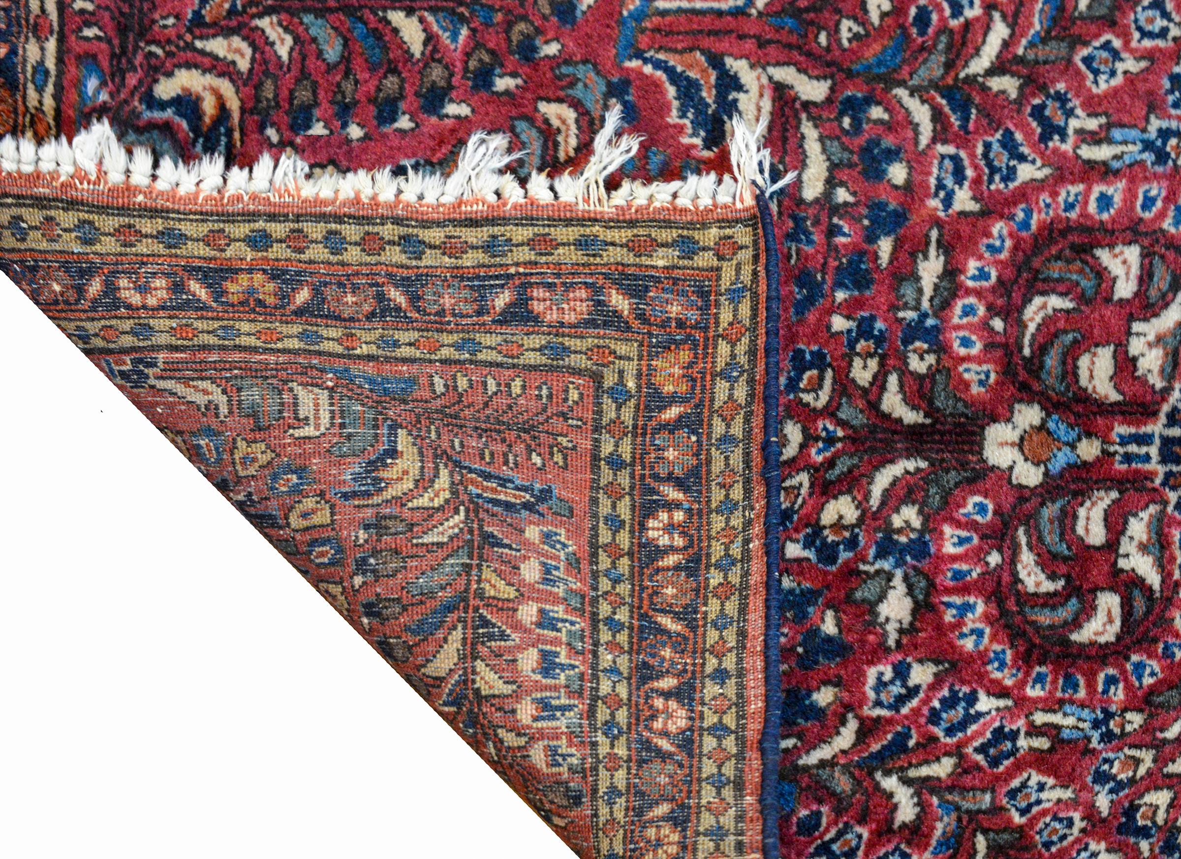 Beautiful Early 20th Century Sarouk Rug For Sale 2
