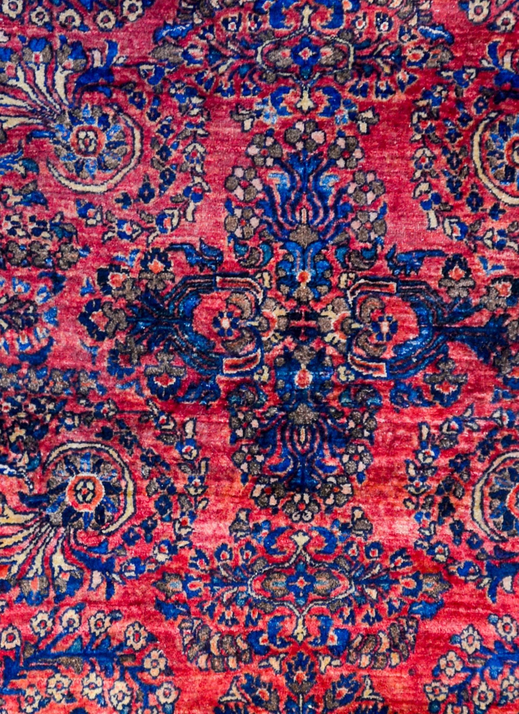 Schöner Sarouk-Teppich aus dem frühen 20. Jahrhundert (Sarouk Farahan) im Angebot