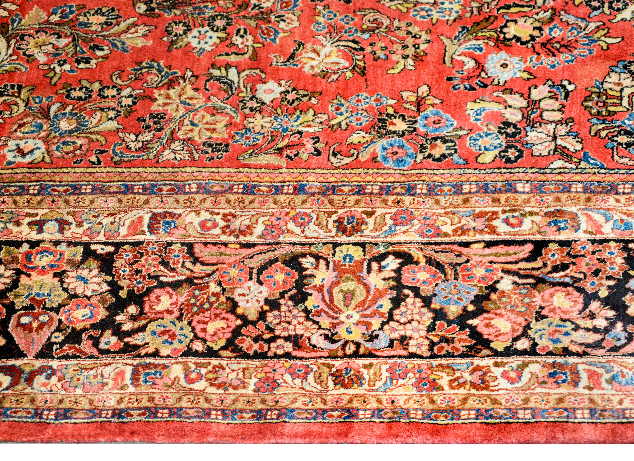 Vegetable Dyed Beautiful Early 20th Century Sarouk Rug For Sale