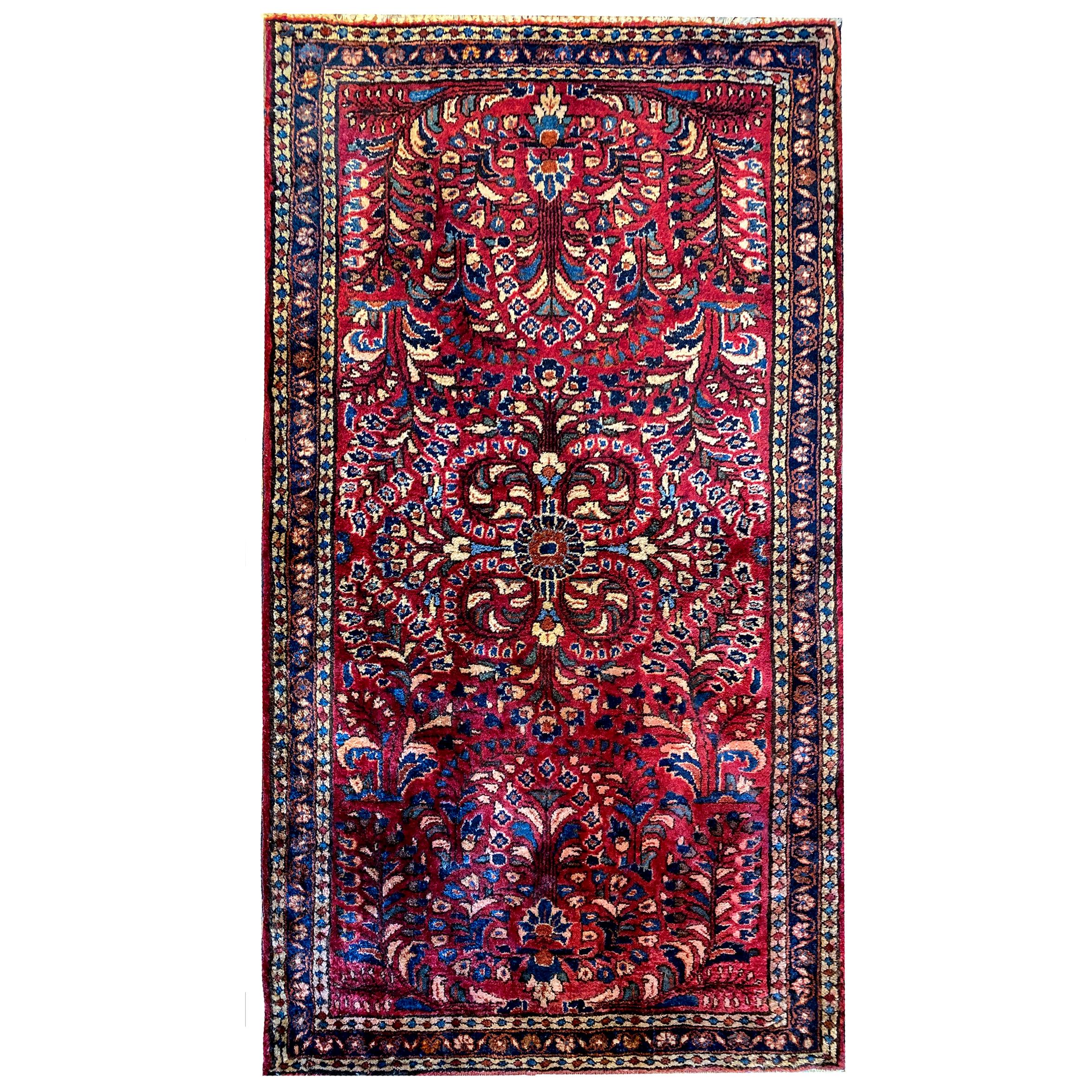 Beautiful Early 20th Century Sarouk Rug