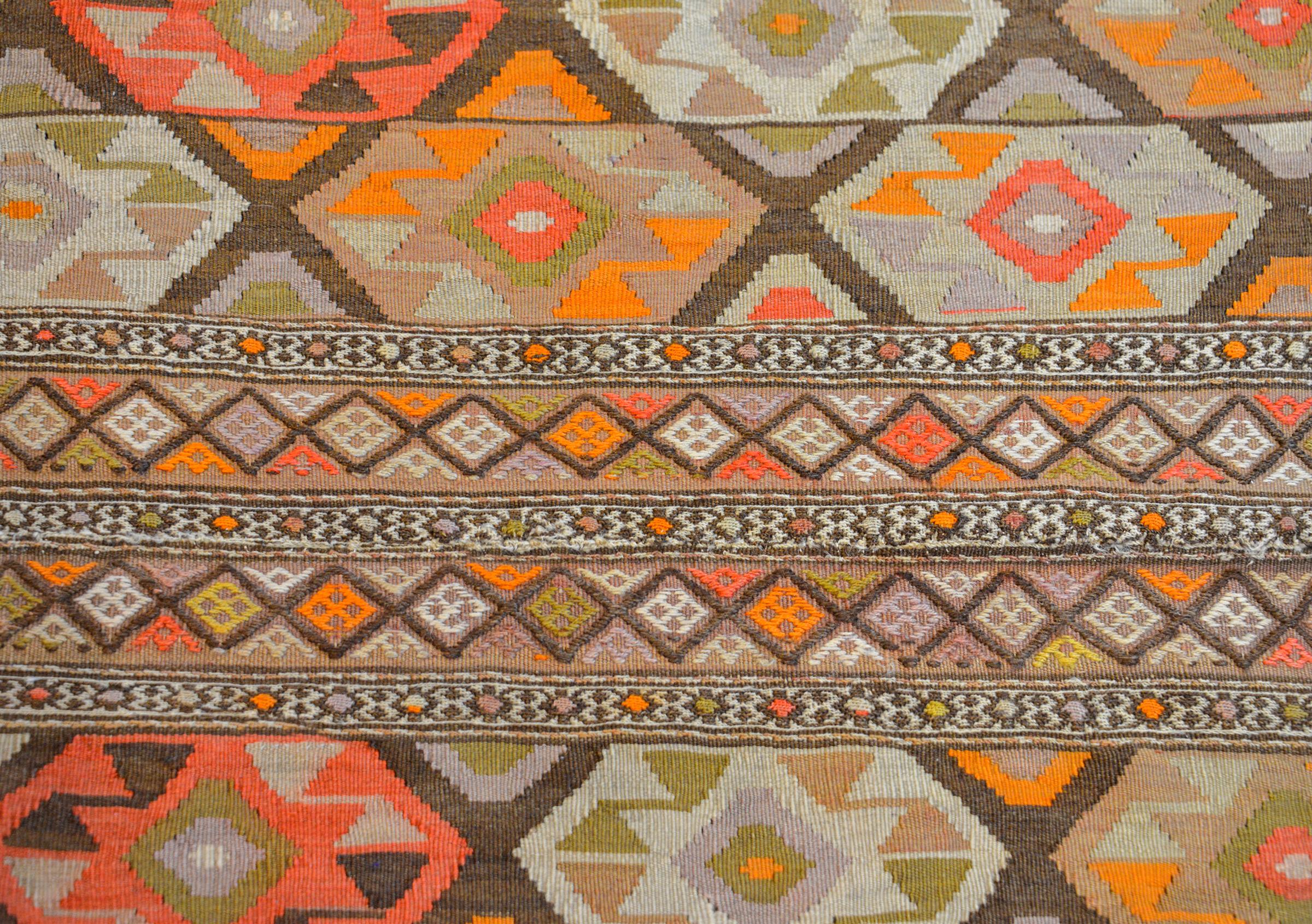 Beautiful Early 20th Century Shahsevan Kilim Rug In Good Condition For Sale In Chicago, IL
