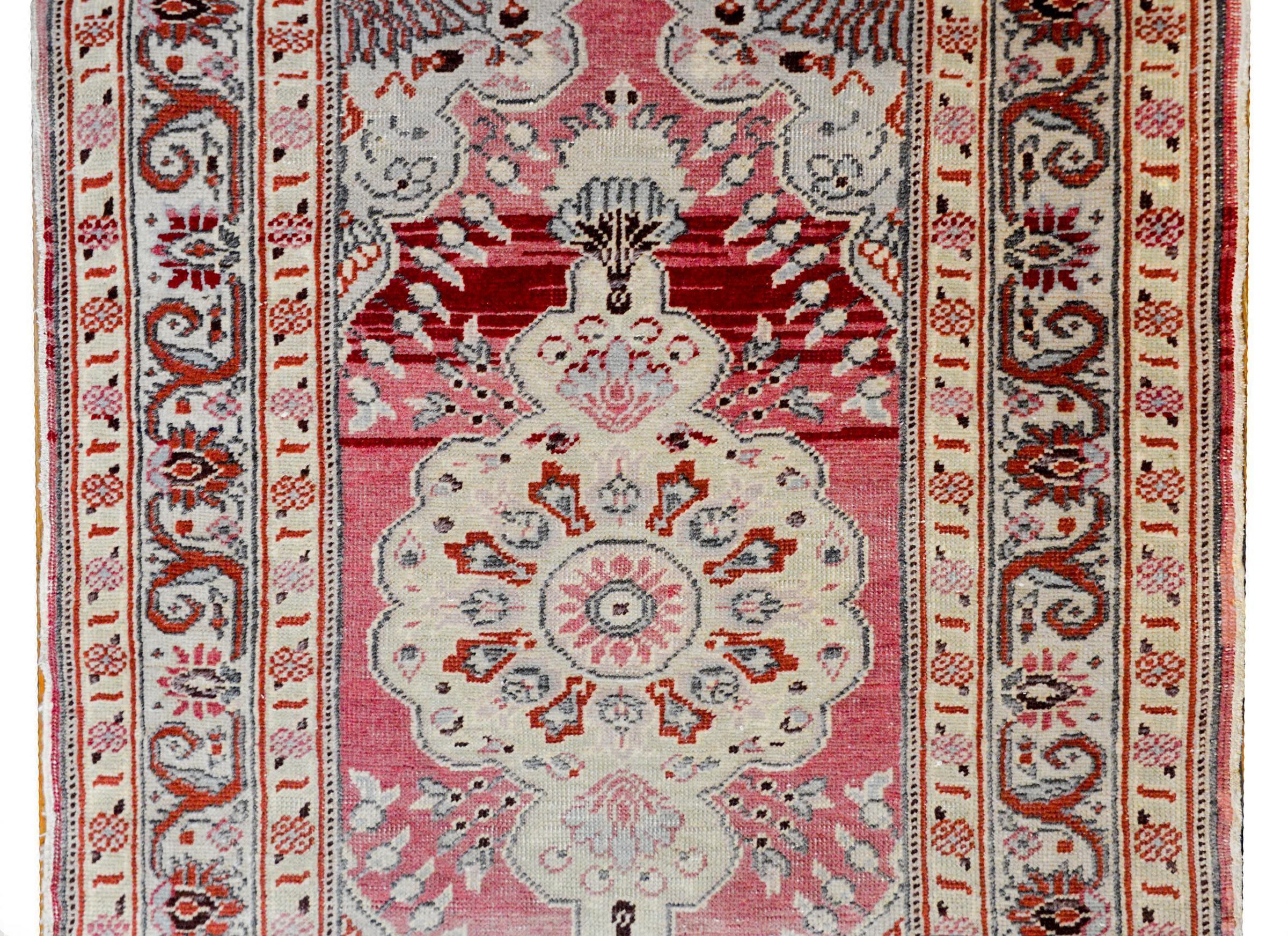 Persian Beautiful Early 20th Century Tabriz Rug For Sale