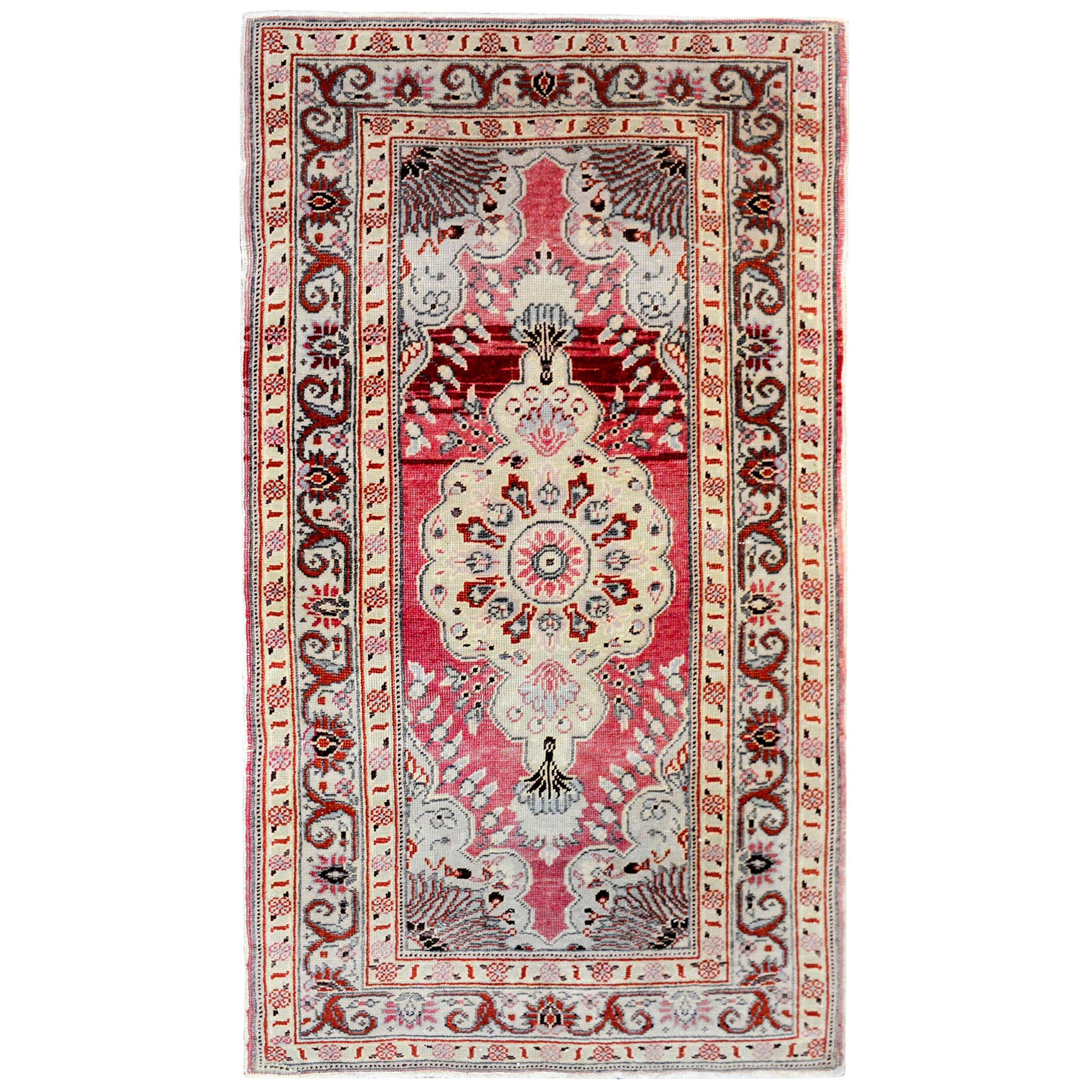 Beautiful Early 20th Century Tabriz Rug For Sale