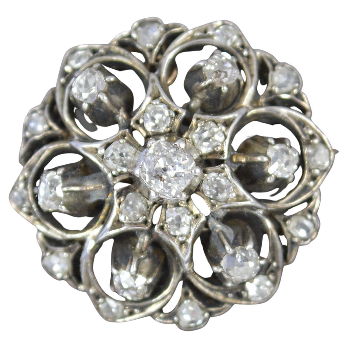 Beautiful Early Victorian 15ct Gold and Old Cut Diamond Cluster Brooch For Sale