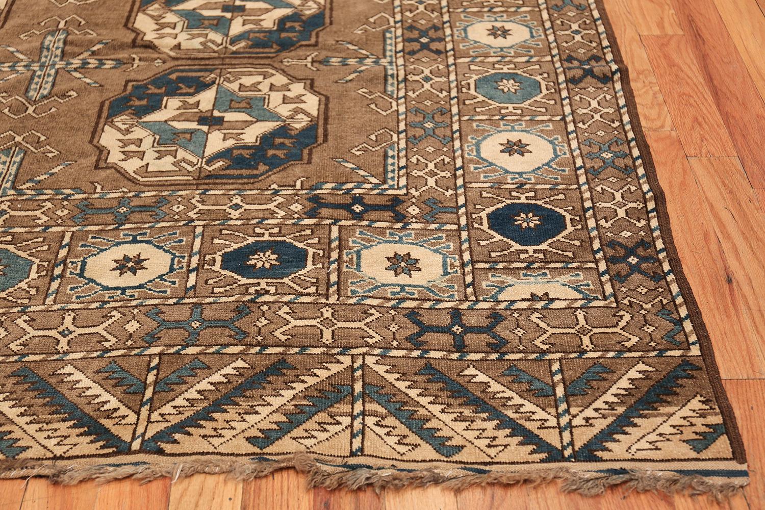 Beautiful Earthtone Antique Afghan Rug. Size: 6 ft 7 in x 9 ft 7 in In Excellent Condition In New York, NY