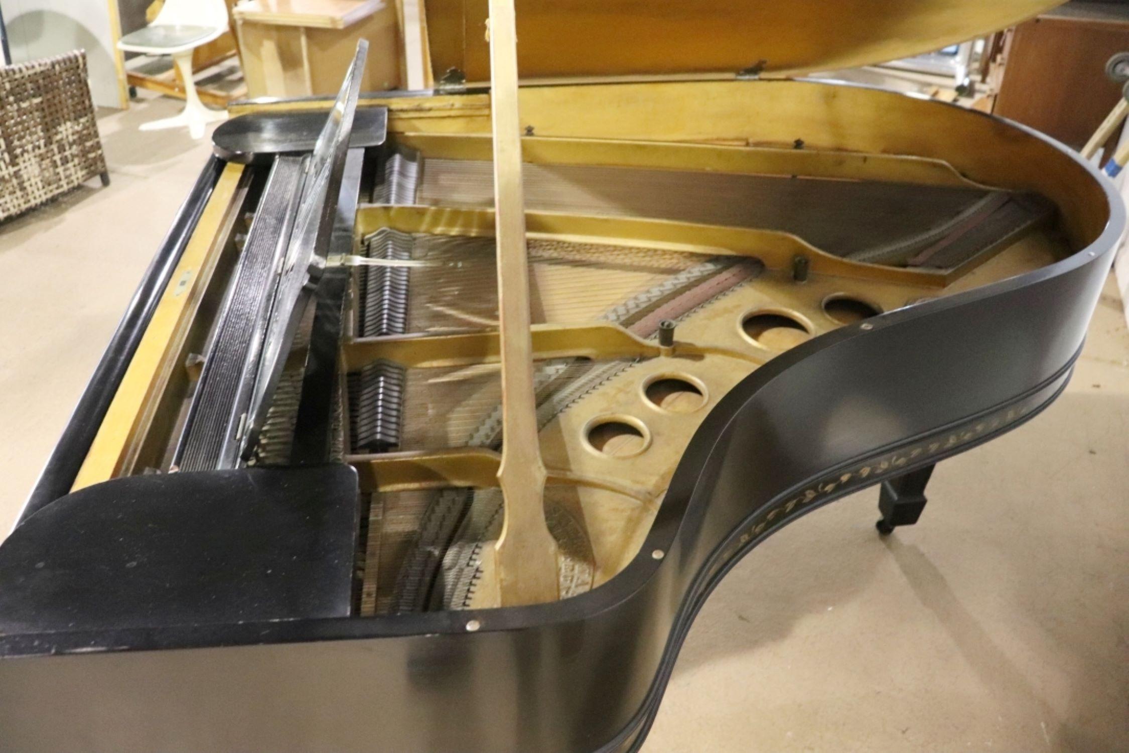Early 20th Century Beautiful Ebonized Steinway Model M Retouched Case Circa 1910