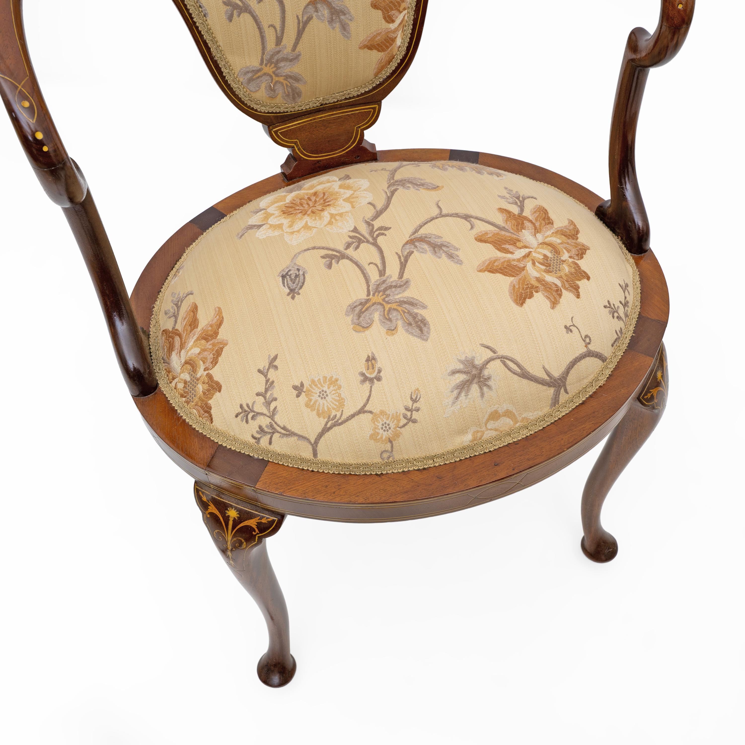 Schöner Edwardianischer Intarsienstuhl mit Wannenrücken (20th Century) im Angebot