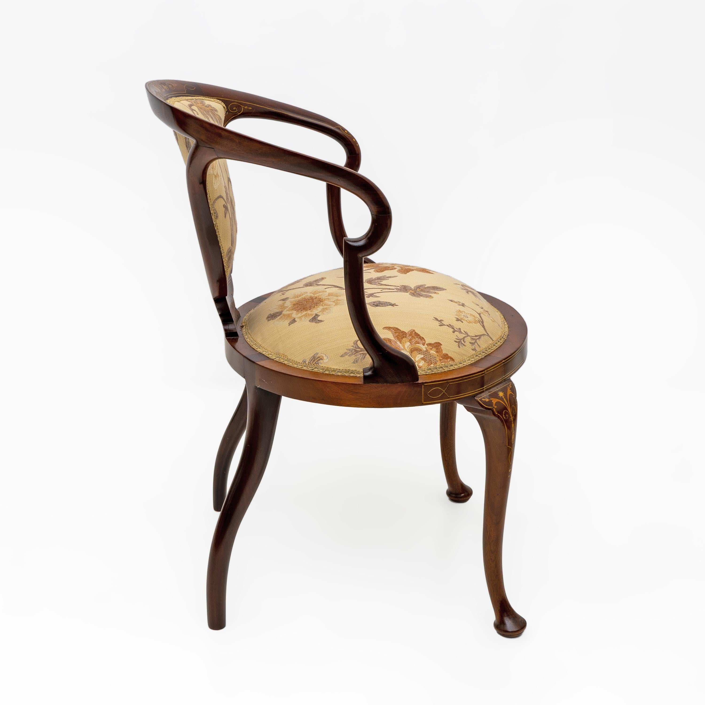 Schöner Edwardianischer Intarsienstuhl mit Wannenrücken (Bugholz) im Angebot