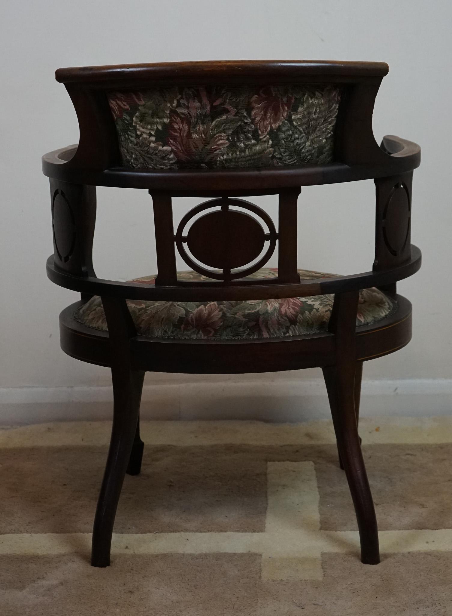 20th Century Beautiful Edwardian   Inlaid Tub Back Chair For Sale