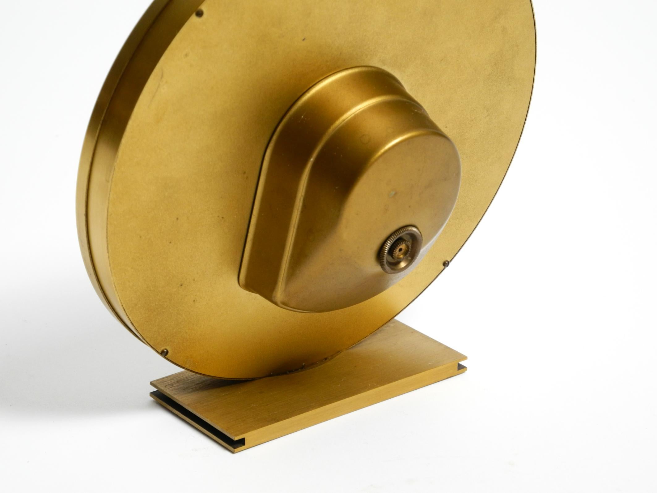 Beautiful elegant  1960s solid brass table clock by Kienzle with original box For Sale 5