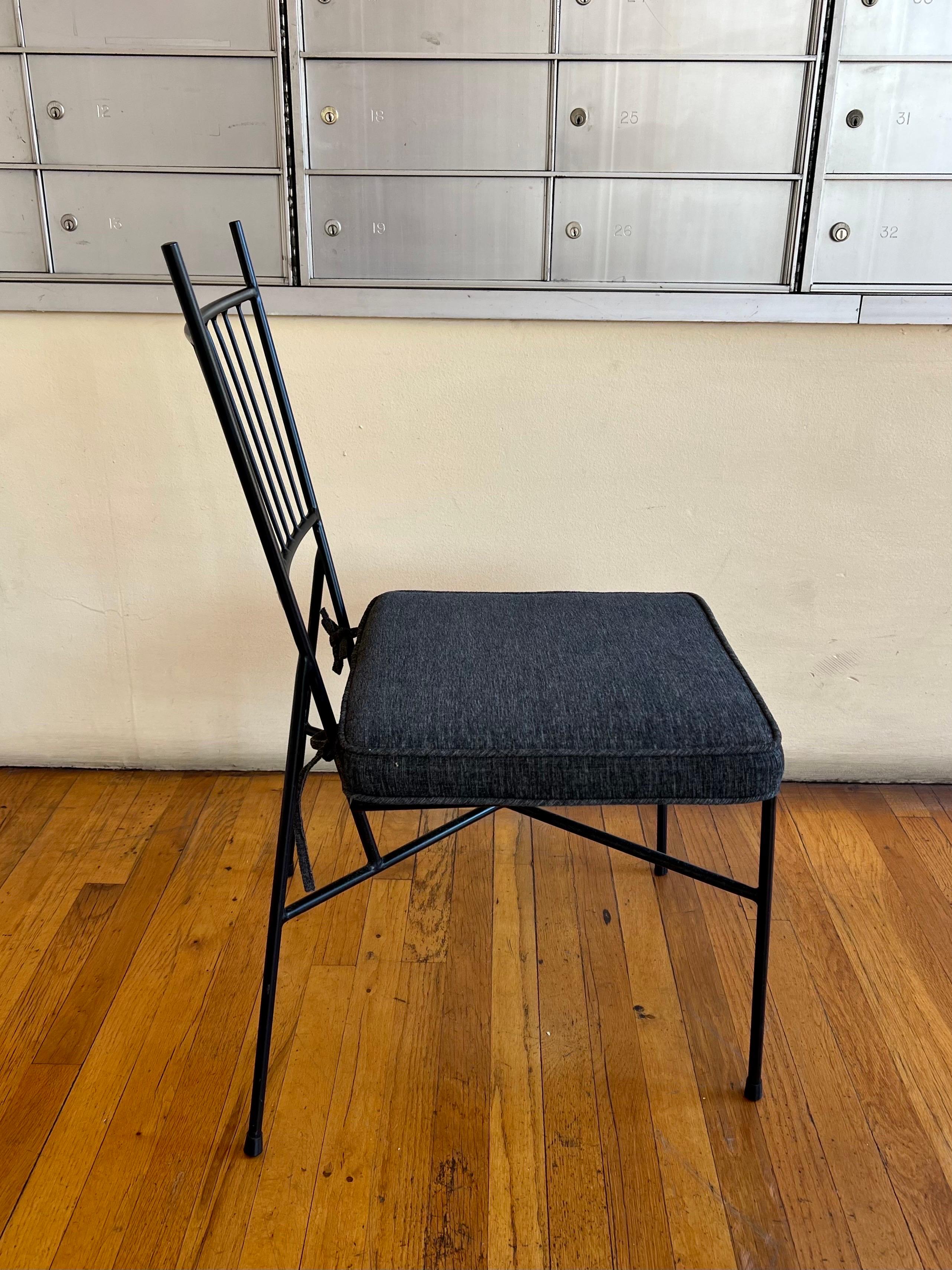 Beautiful Elegant American Mid Century Modern Iron Chair by Paul McCobb For Sale 1