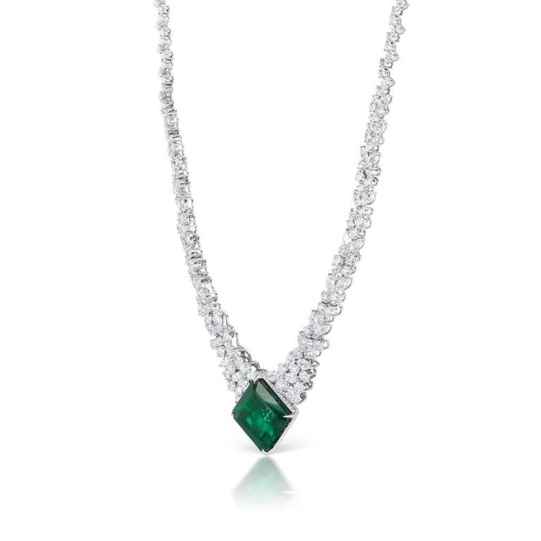 beautiful emerald necklace