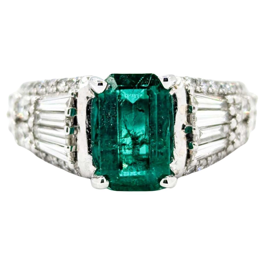 Beautiful Emerald & Diamond Ring in 14k White Gold