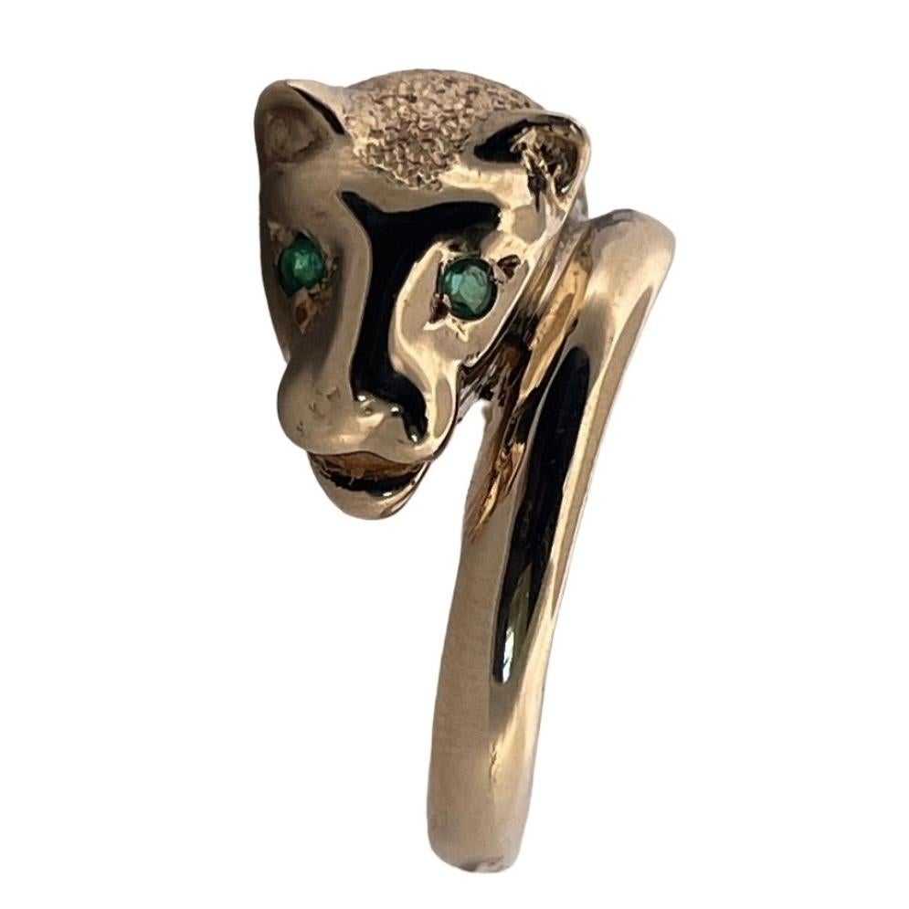 Beautiful Emerald Eyes Cheetah 14K Solid Yellow Gold Beverly Hill Ring In Good Condition For Sale In New York, NY
