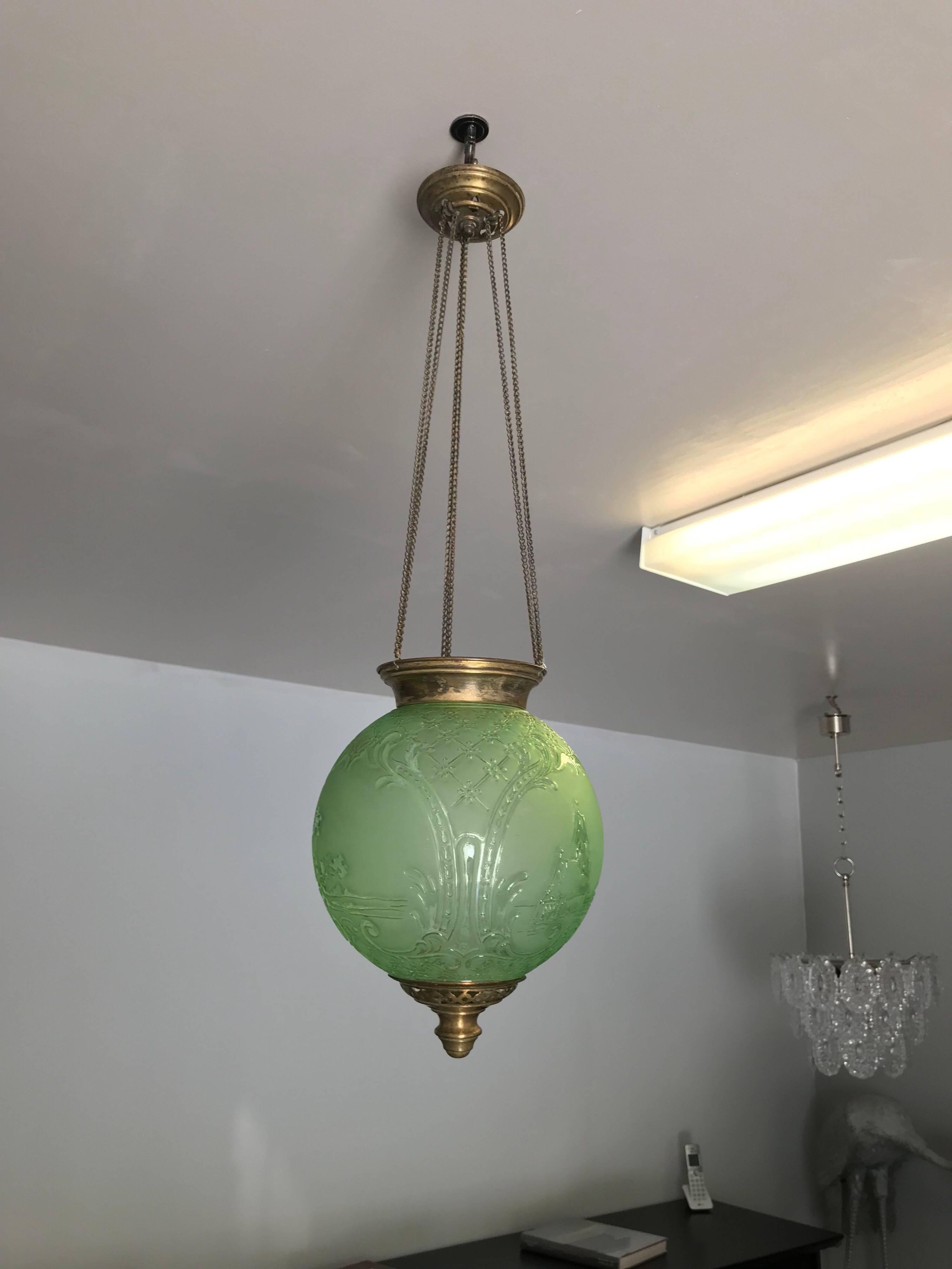 Beautiful Emerald Green Oil Lantern or Pendant ''Baccarat'', circa 1890s 8