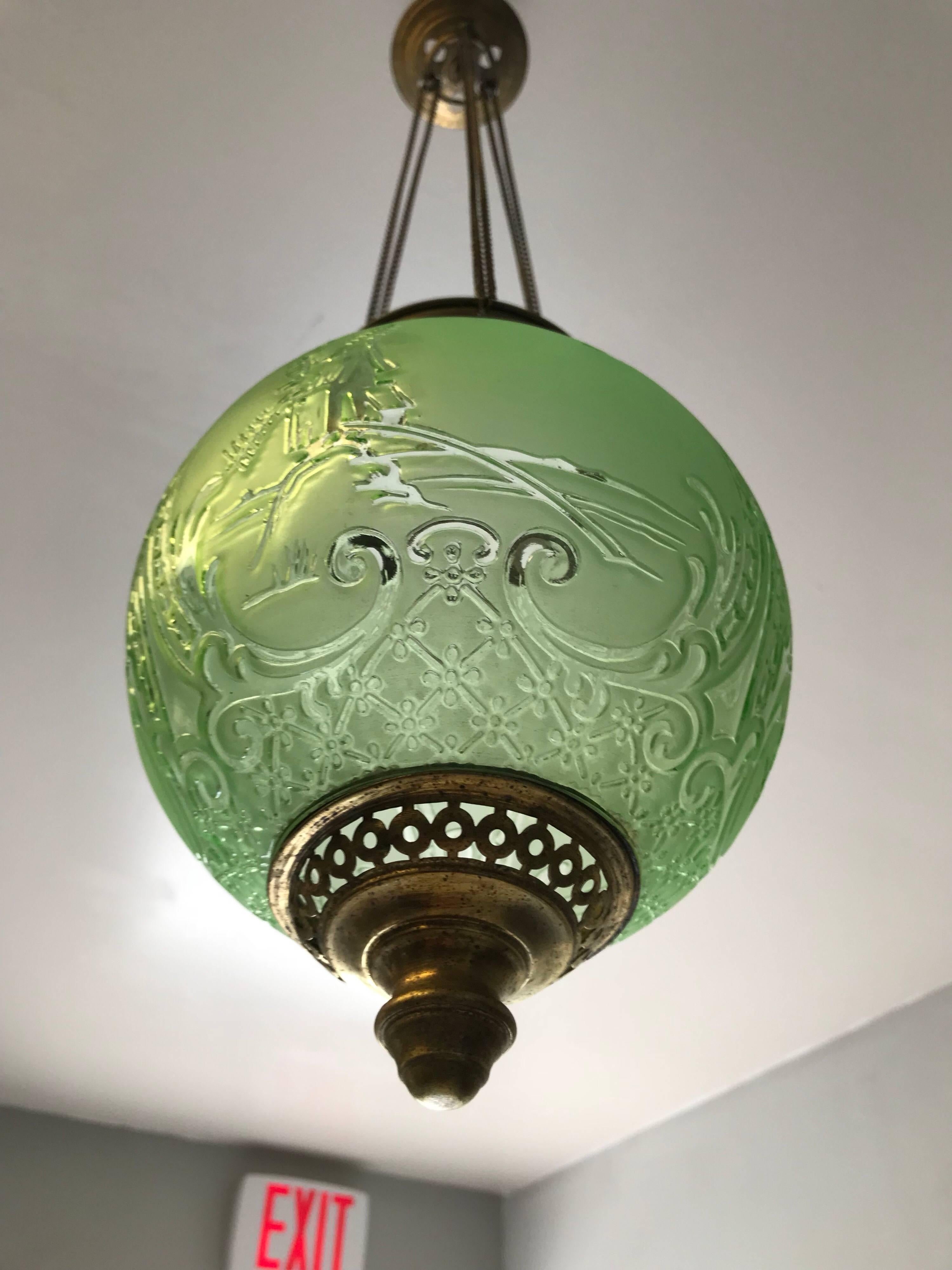 Beautiful Emerald Green Oil Lantern or Pendant ''Baccarat'', circa 1890s 12