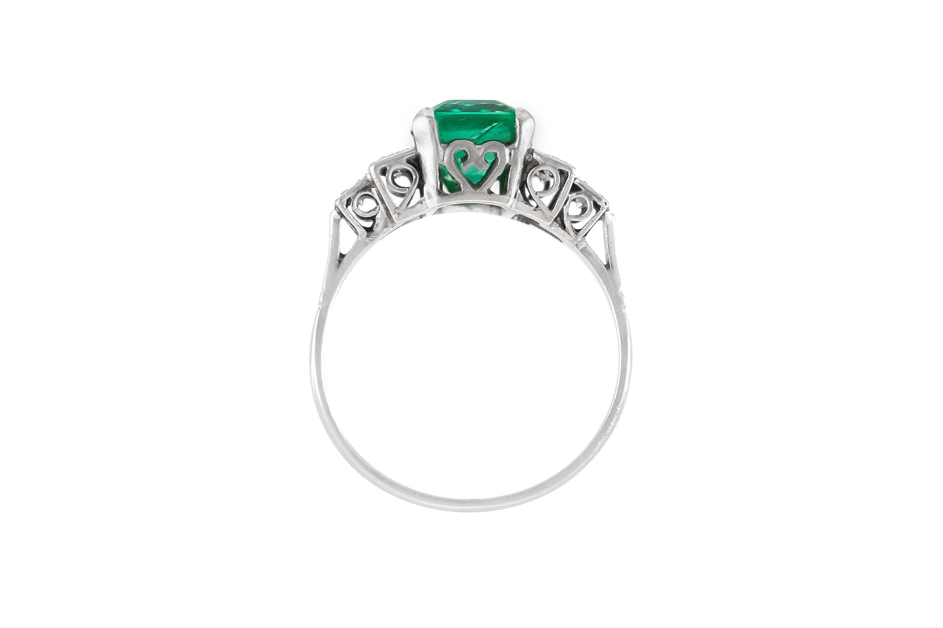 the ring is finely crafted in platinum with center stone emerald weighing approximately total of 1.20 carat and diamonds weighing approximately total of 0.30 carat.
Circa 1930.
