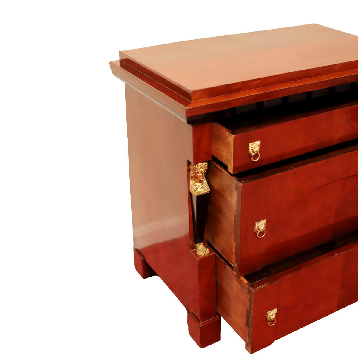 Beautiful Empire Style Chest of Drawers For Sale 4