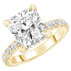 Anillo de compromiso con pavé de diamantes en oro blanco de 18 quilates de corte redondo
