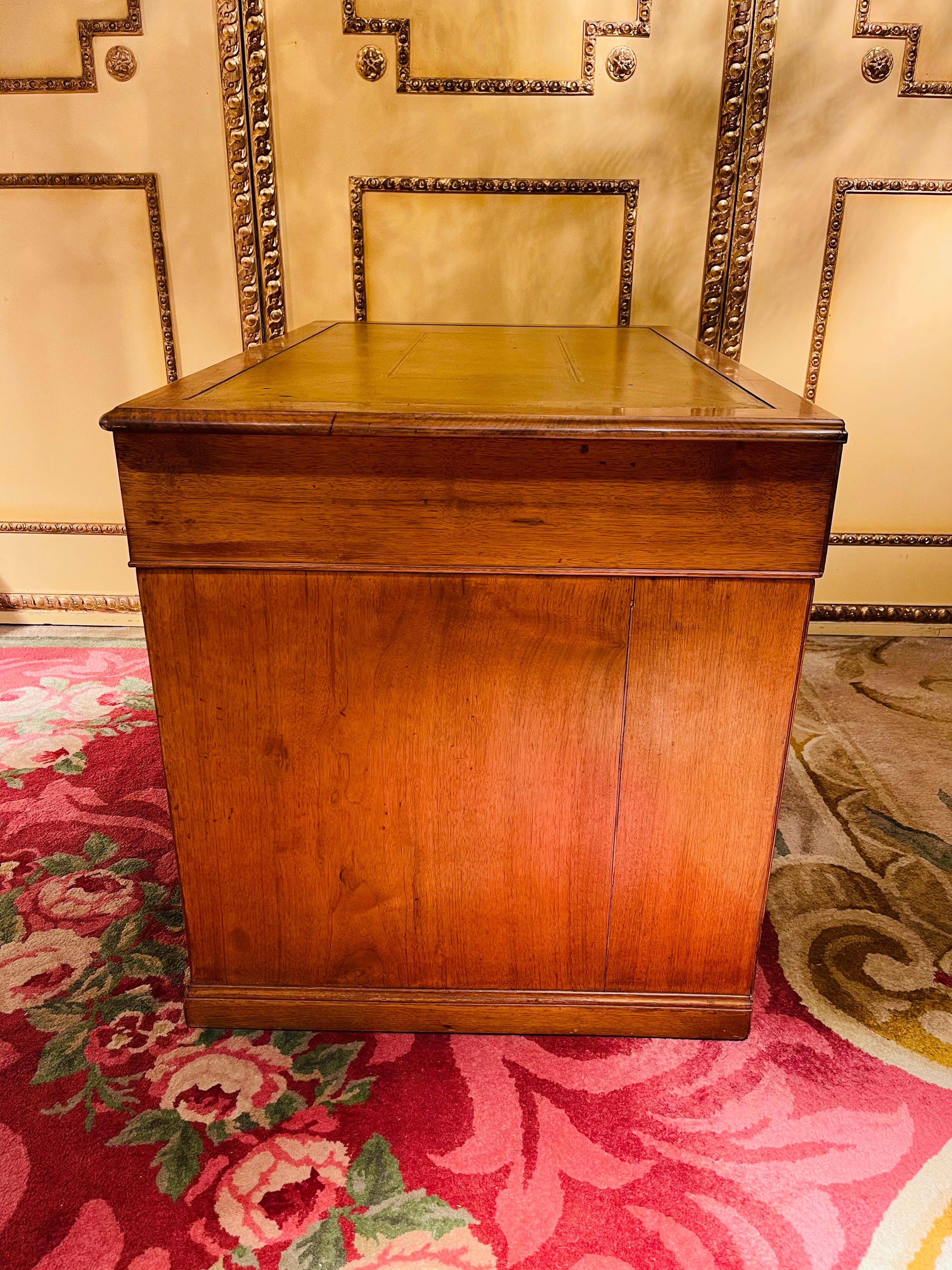 Schöner englischer Schreibtisch, helles Mahagoni, frühes 20. Jahrhundert im Angebot 5