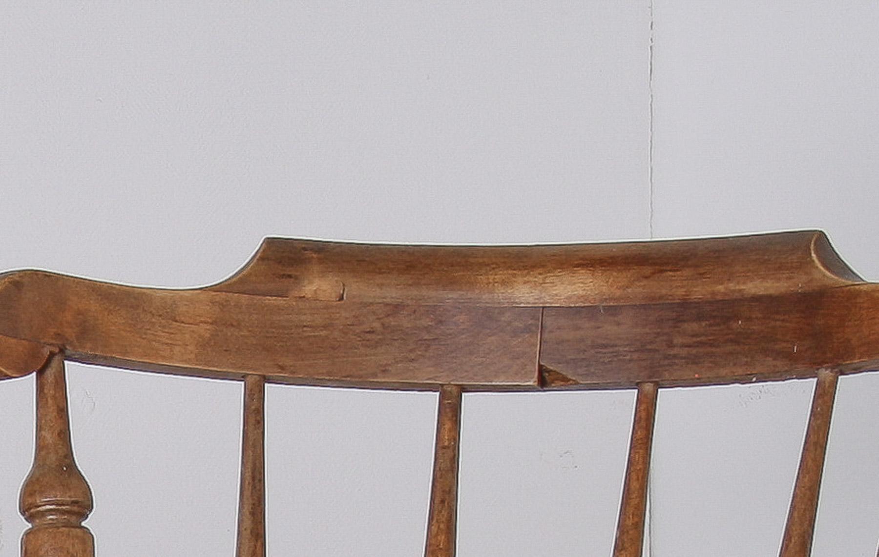 Schöner englischer Windsor-Sessel mit niedriger Rückenlehne aus Ulme im Angebot 6