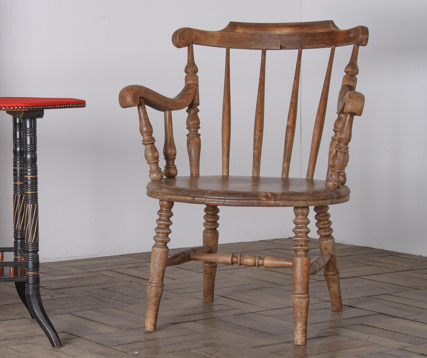 Schöner englischer Windsor-Sessel mit niedriger Rückenlehne aus Ulme im Angebot 8