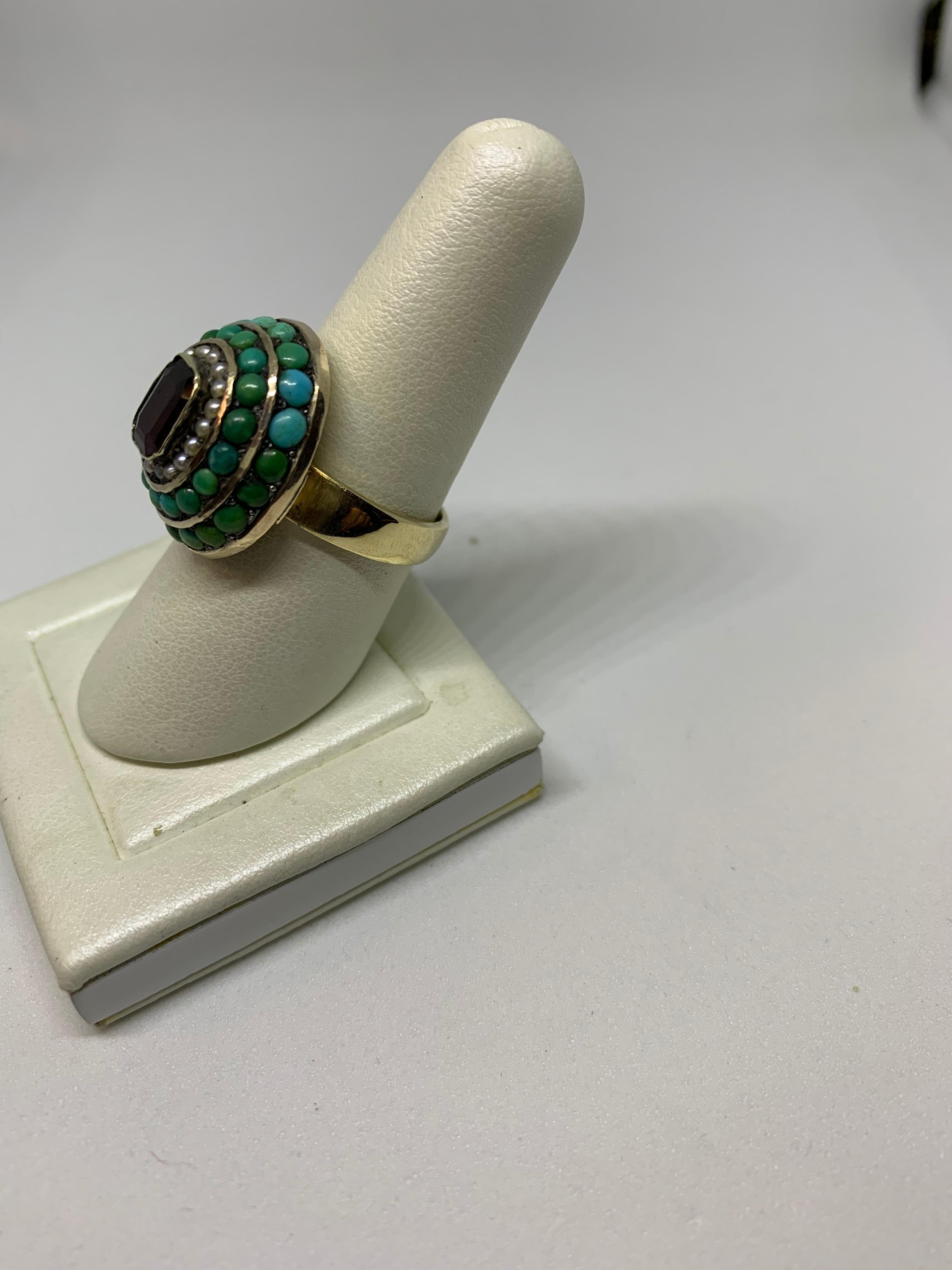 This one-of-a-kind estate ring boasts of a 