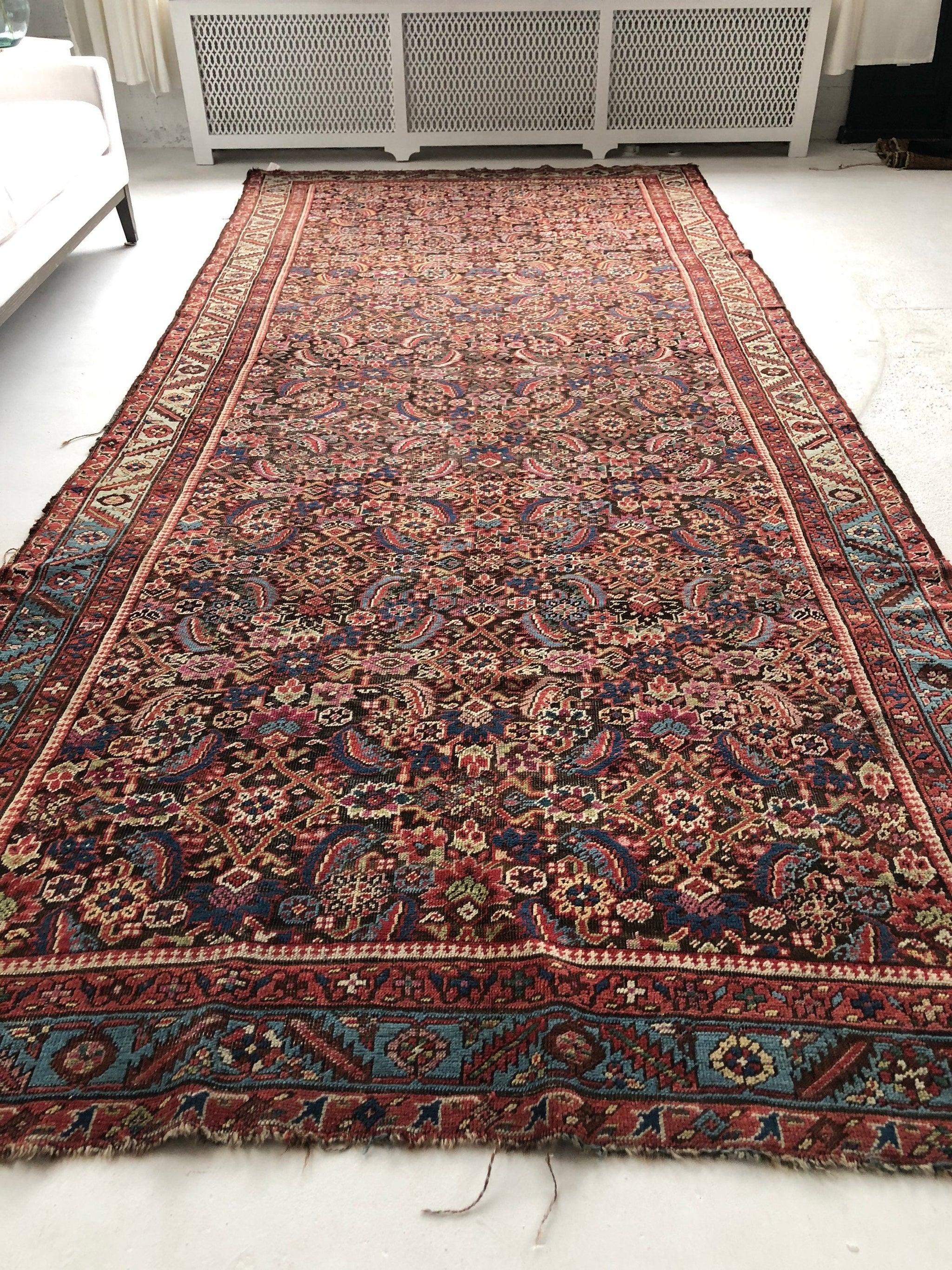 Preciosa alfombra antigua de tamaño europeo, años 20 en venta 2