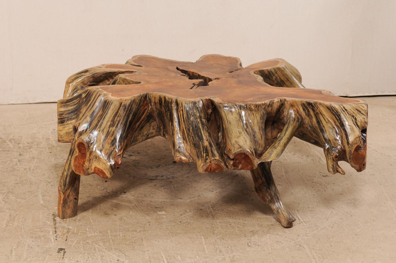 table basse avec souche d'arbre