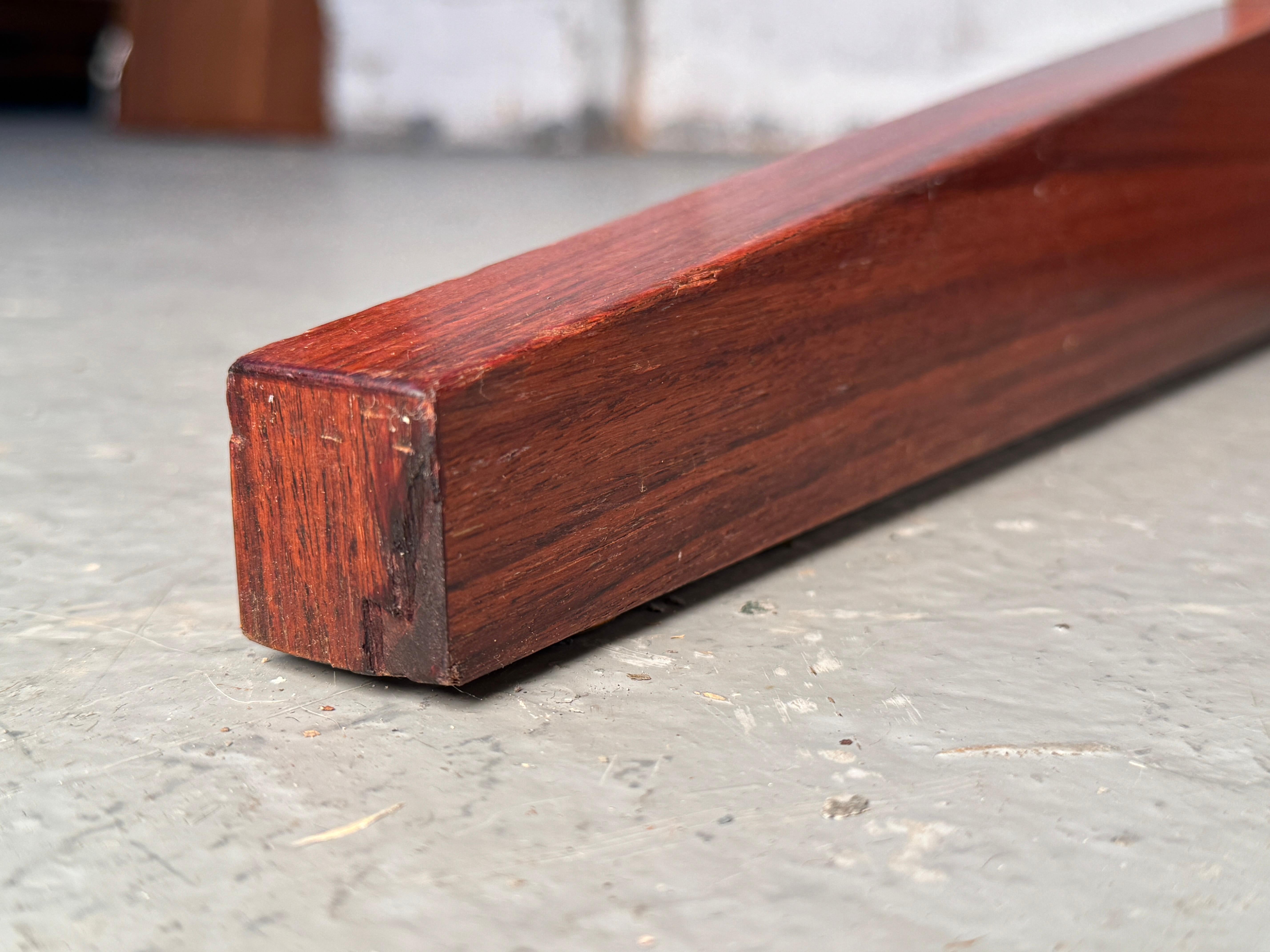 Magnifique table à manger extensible en bois de rose en vente 5