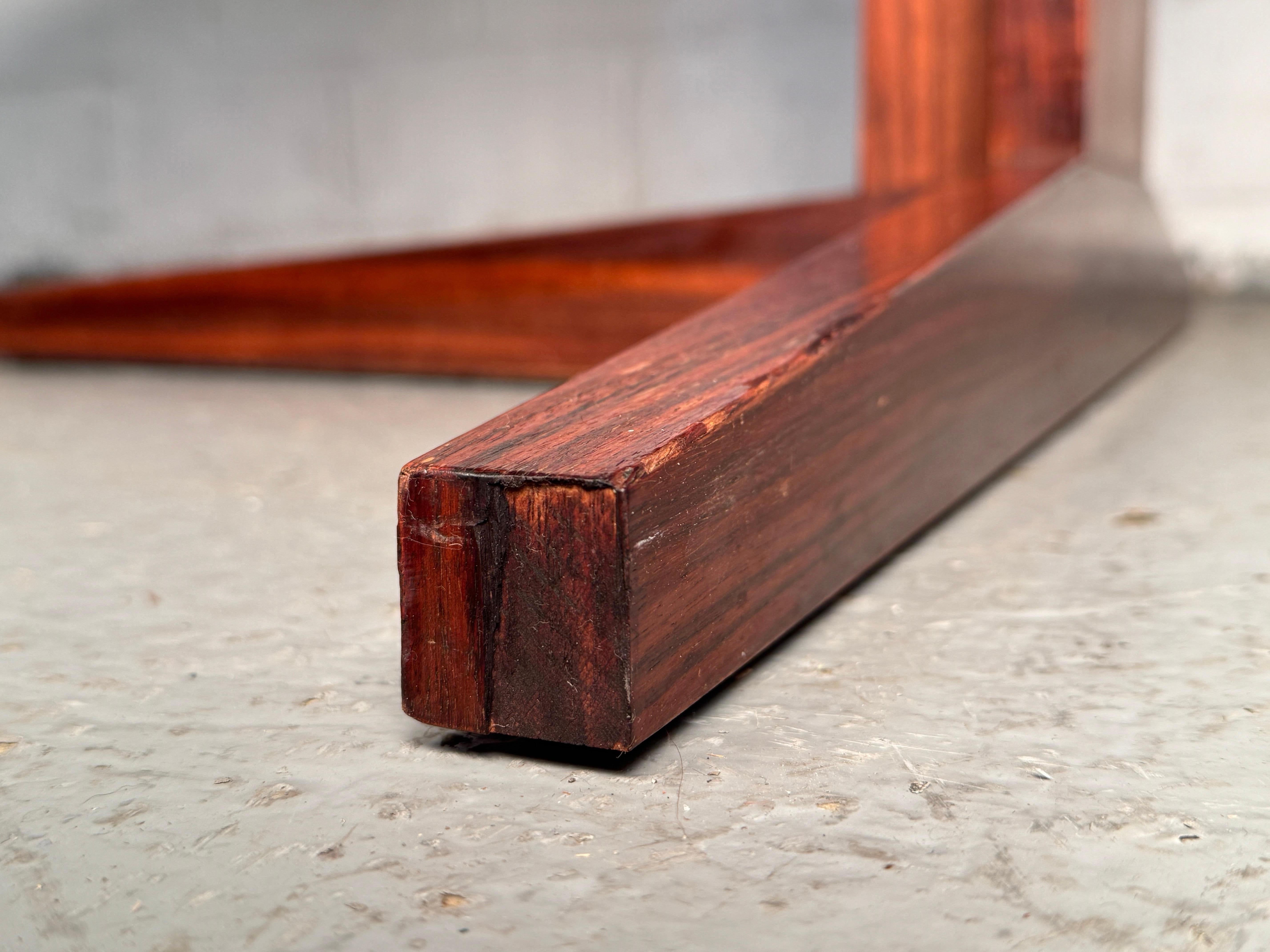 Magnifique table à manger extensible en bois de rose en vente 1