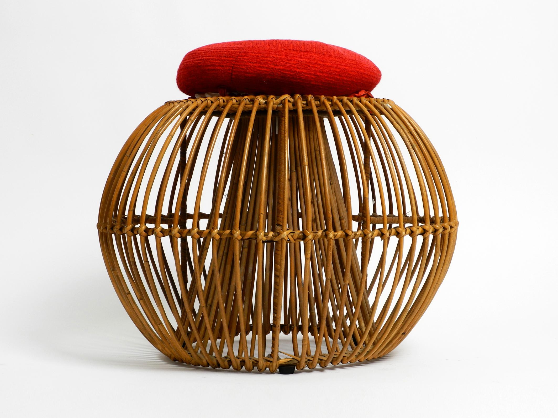 Beautiful, very rare original 1960s bamboo rattan stool. Made in Italy.
Unusual Italian design, very decorative.
Very elaborately made of bamboo with a metal frame for stability.
Very good sought-after classic with great seating comfort.
Stool
