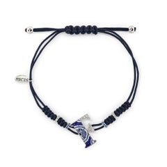 Bracelet élégant lettre F en or blanc, diamants blancs et saphirs bleus en micro-mosaïque