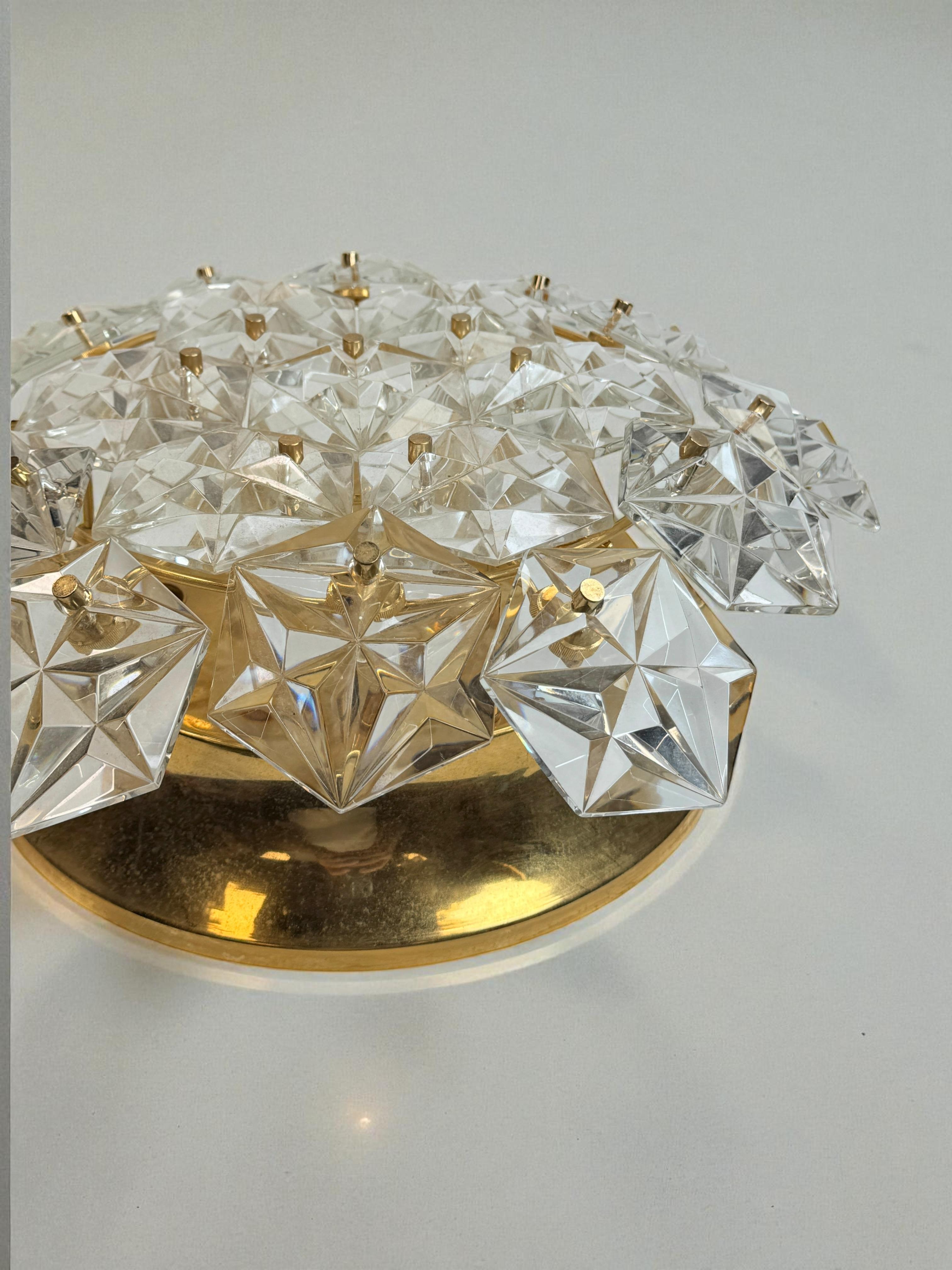 Magnifique lustre encastré à prisme en cristal facetté par Kinkeldey 1970 en vente 10