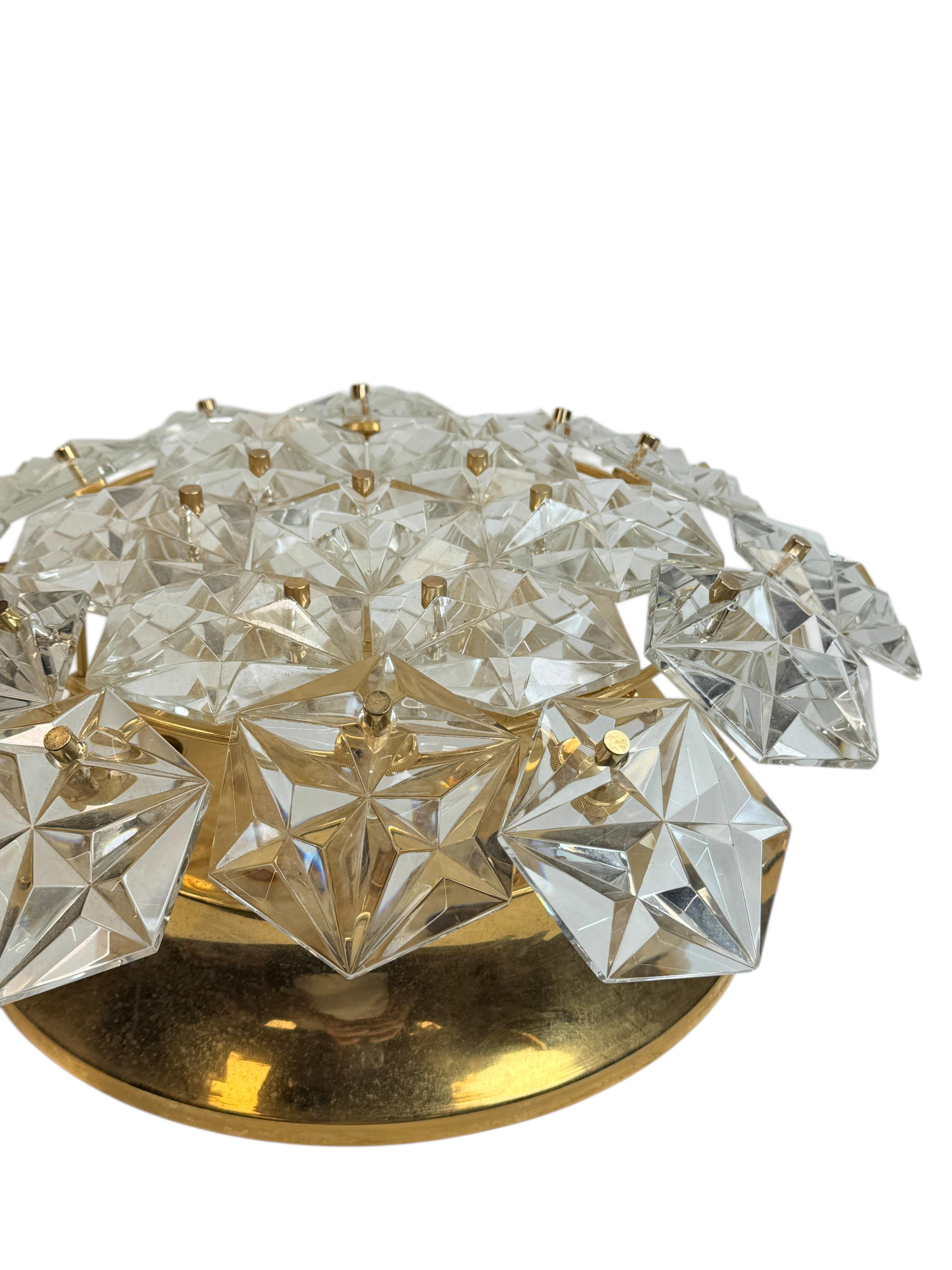 Magnifique lustre encastré à prisme en cristal facetté par Kinkeldey 1970 Bon état - En vente à Nuernberg, DE
