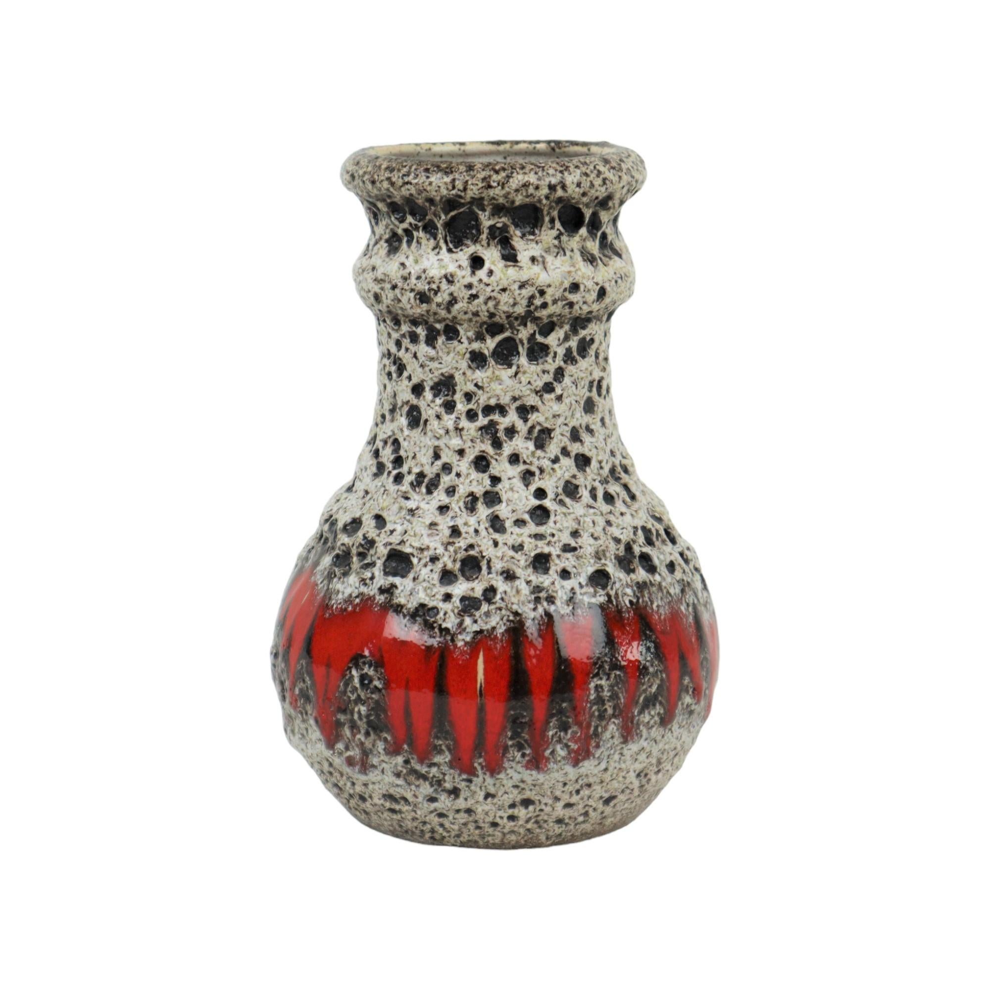 Tedesco Bellissimo vaso con design Lava Grassa Germania Occidentale Ceramiche Scheurich Lora 496-18 in vendita