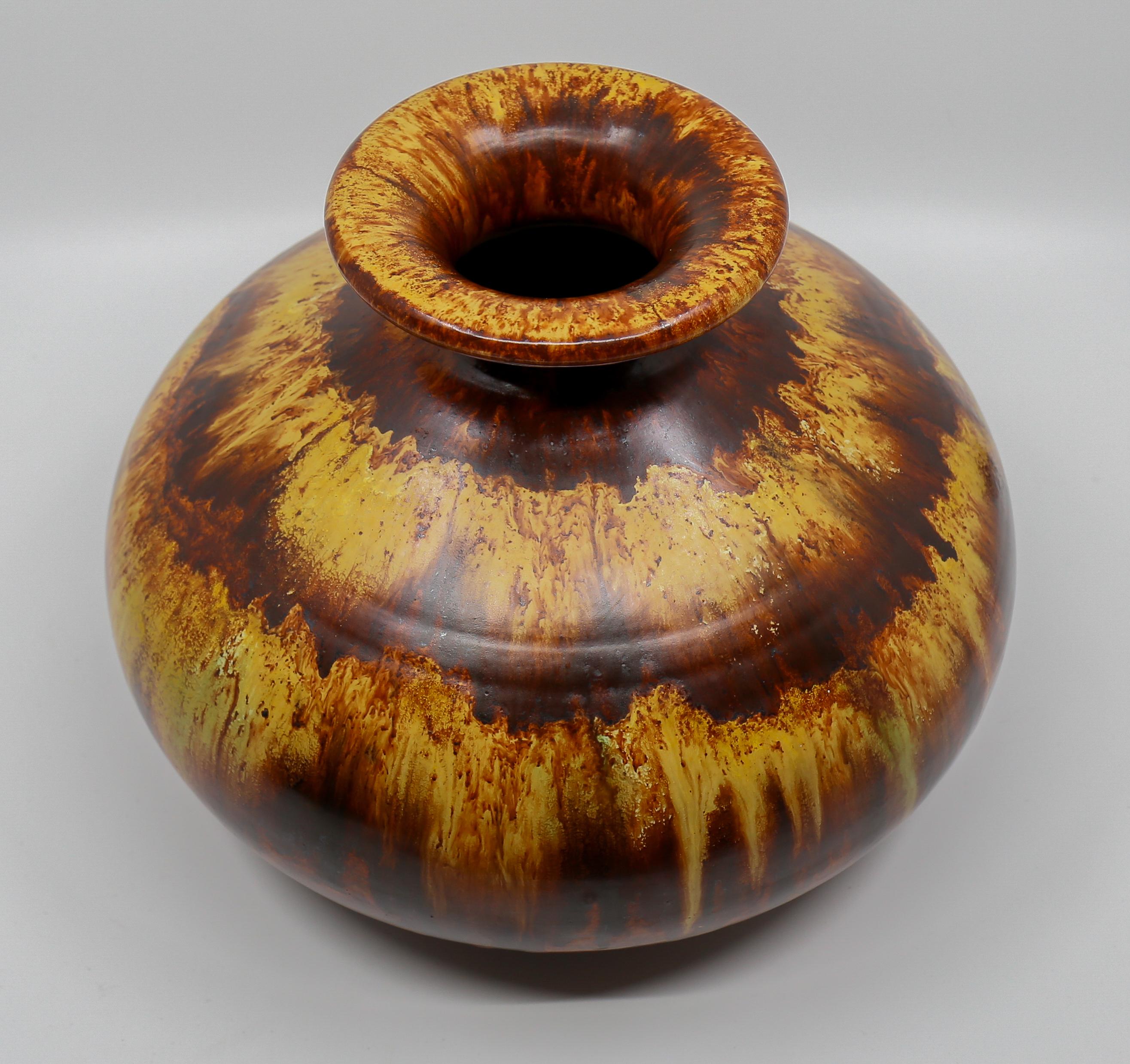 Mid-Century Modern Beautiful Fat Lava Spherical Vase  For Sale
