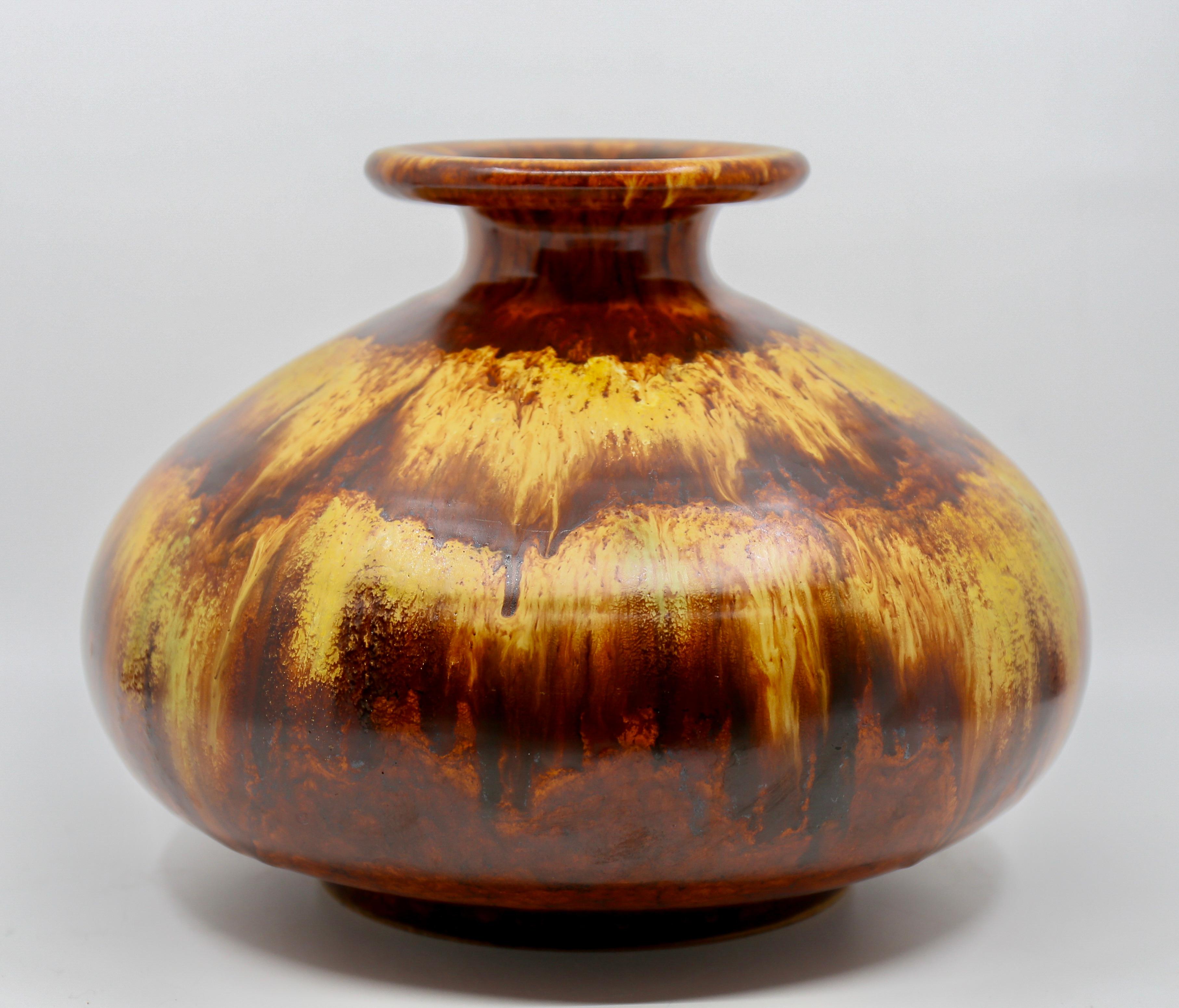 20th Century Beautiful Fat Lava Spherical Vase  For Sale