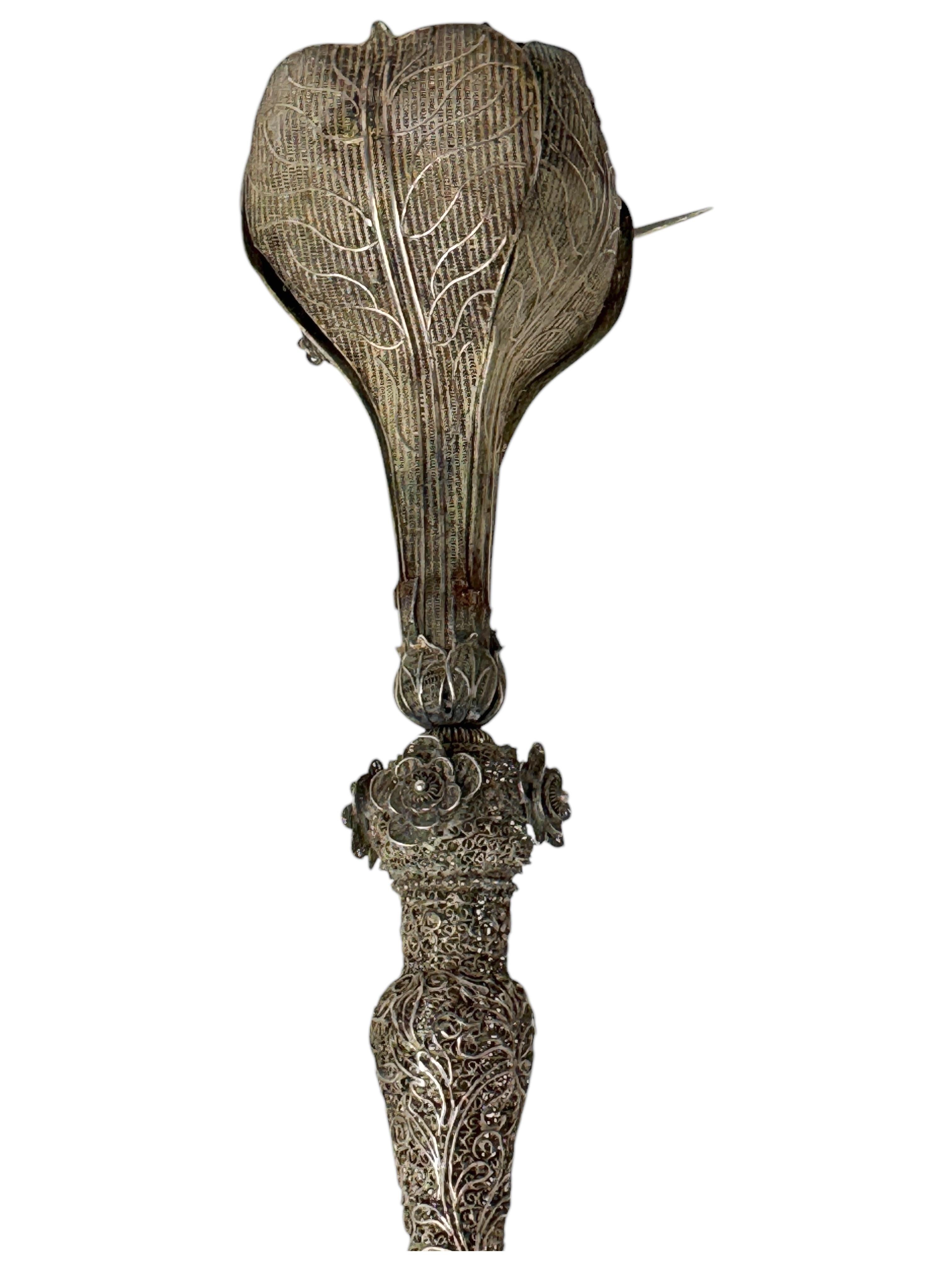 Bellissimo porta-bouquet in filigrana d'argento A.I.C. del XIX secolo in vendita 2