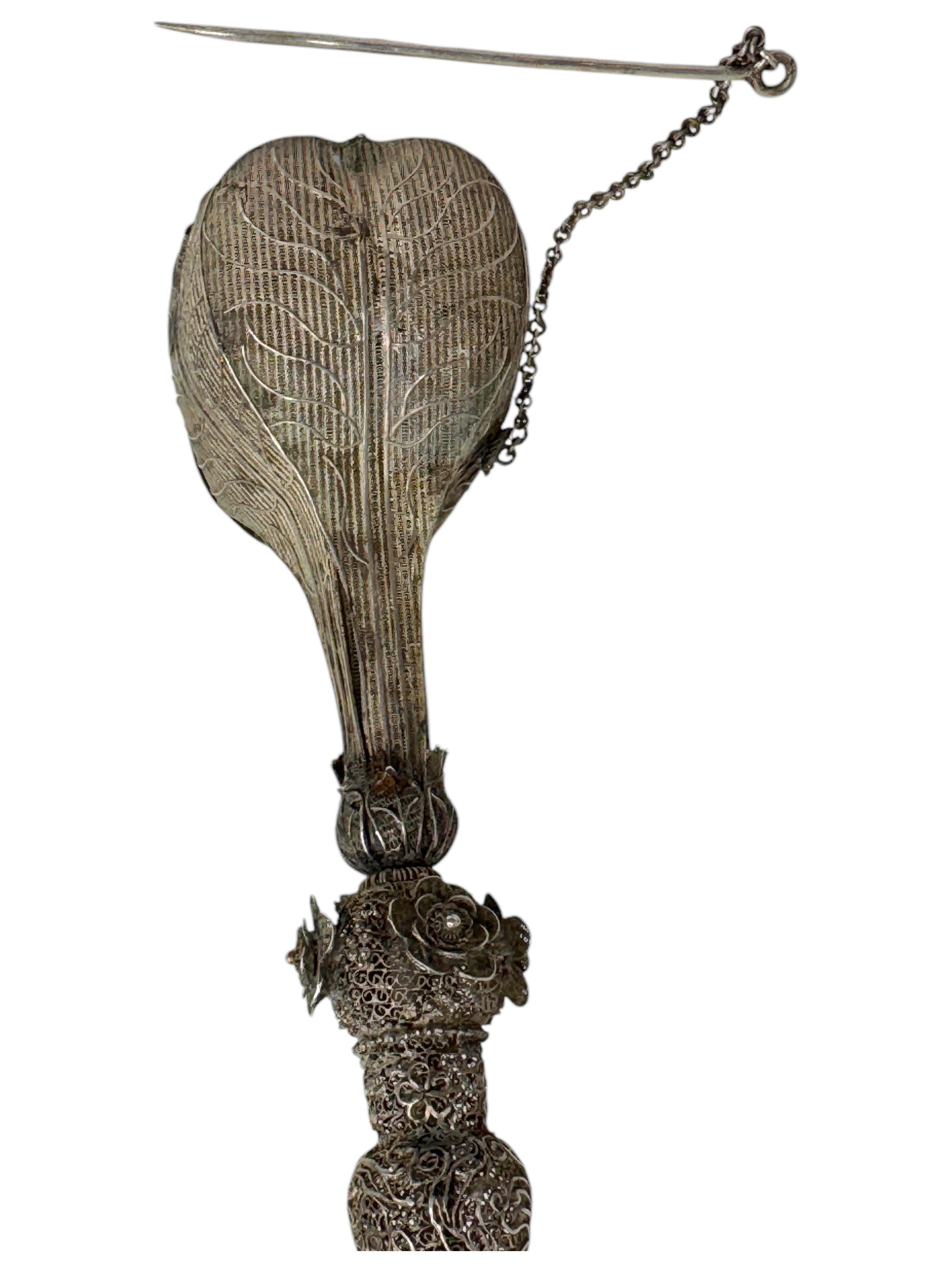 Austriaco Bellissimo porta-bouquet in filigrana d'argento A.I.C. del XIX secolo in vendita