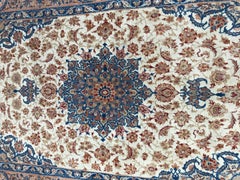 Beautiful Fine Vintage Ispahan Rug
