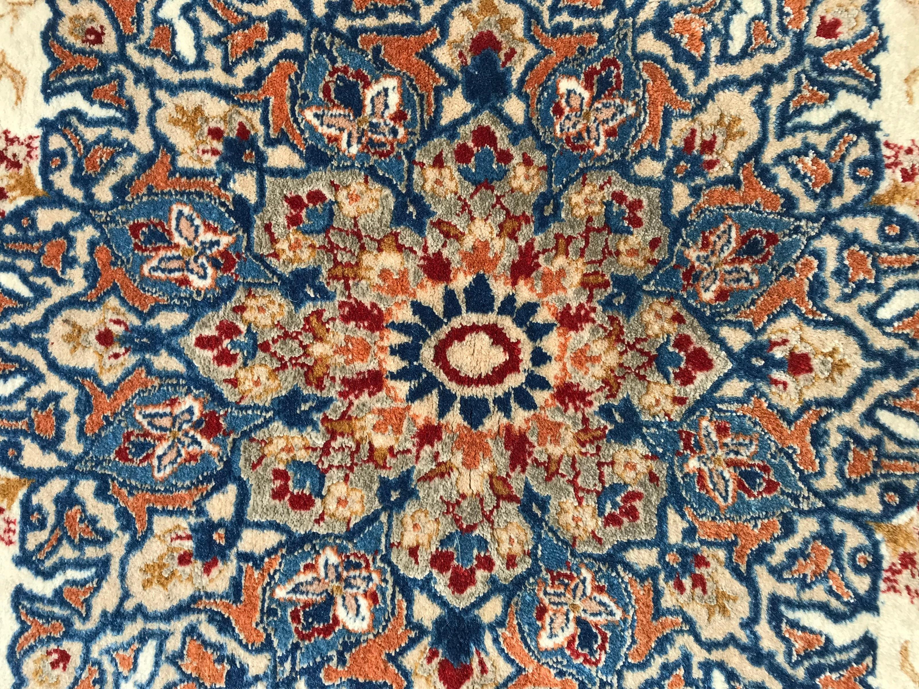 20th Century Beautiful Fine Vintage Ispahan Rug For Sale