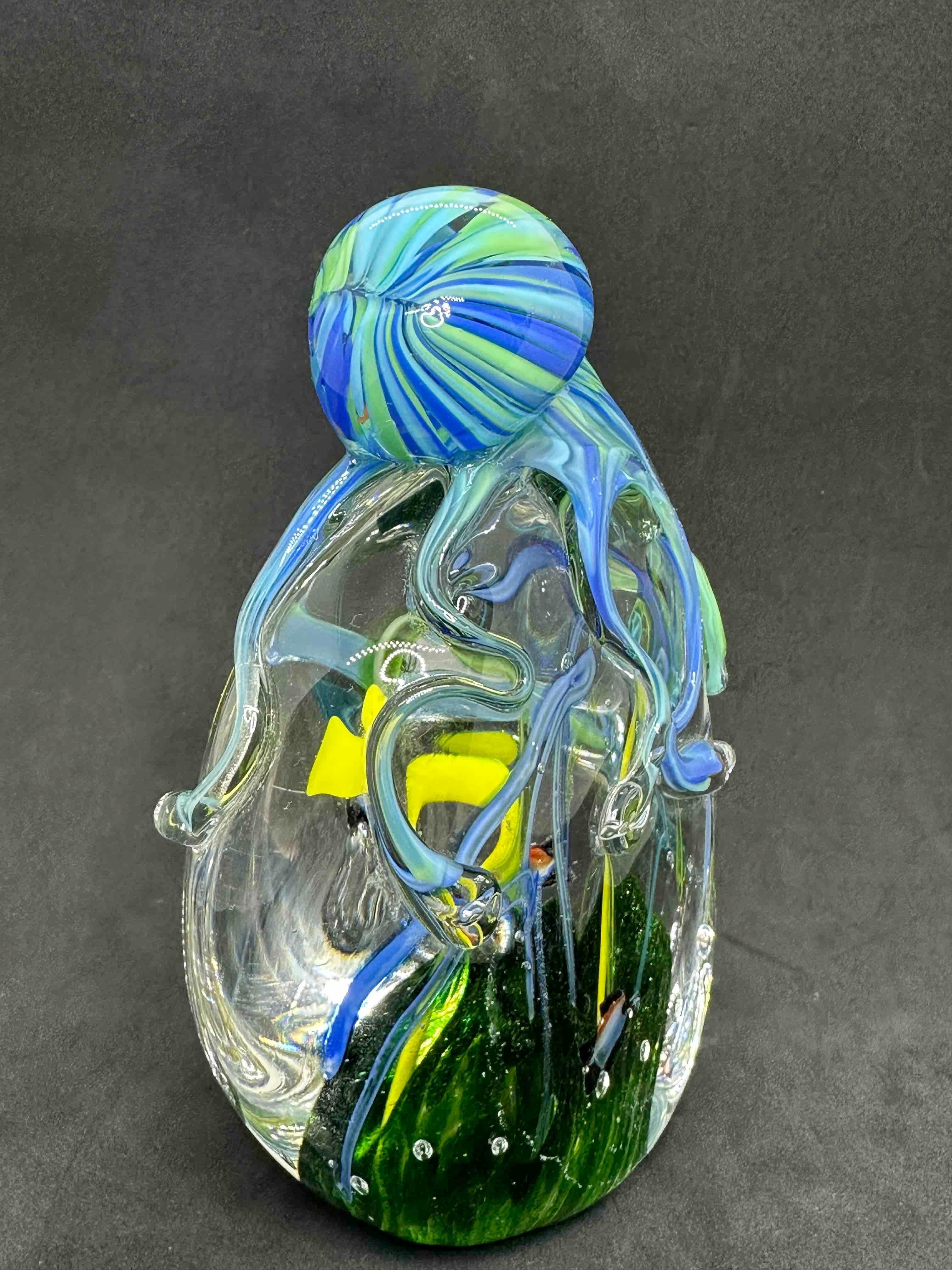 Hand-Crafted Beautiful Fish Reef and Octopus Murano Italian Art Glass Aquarium Paperweight For Sale