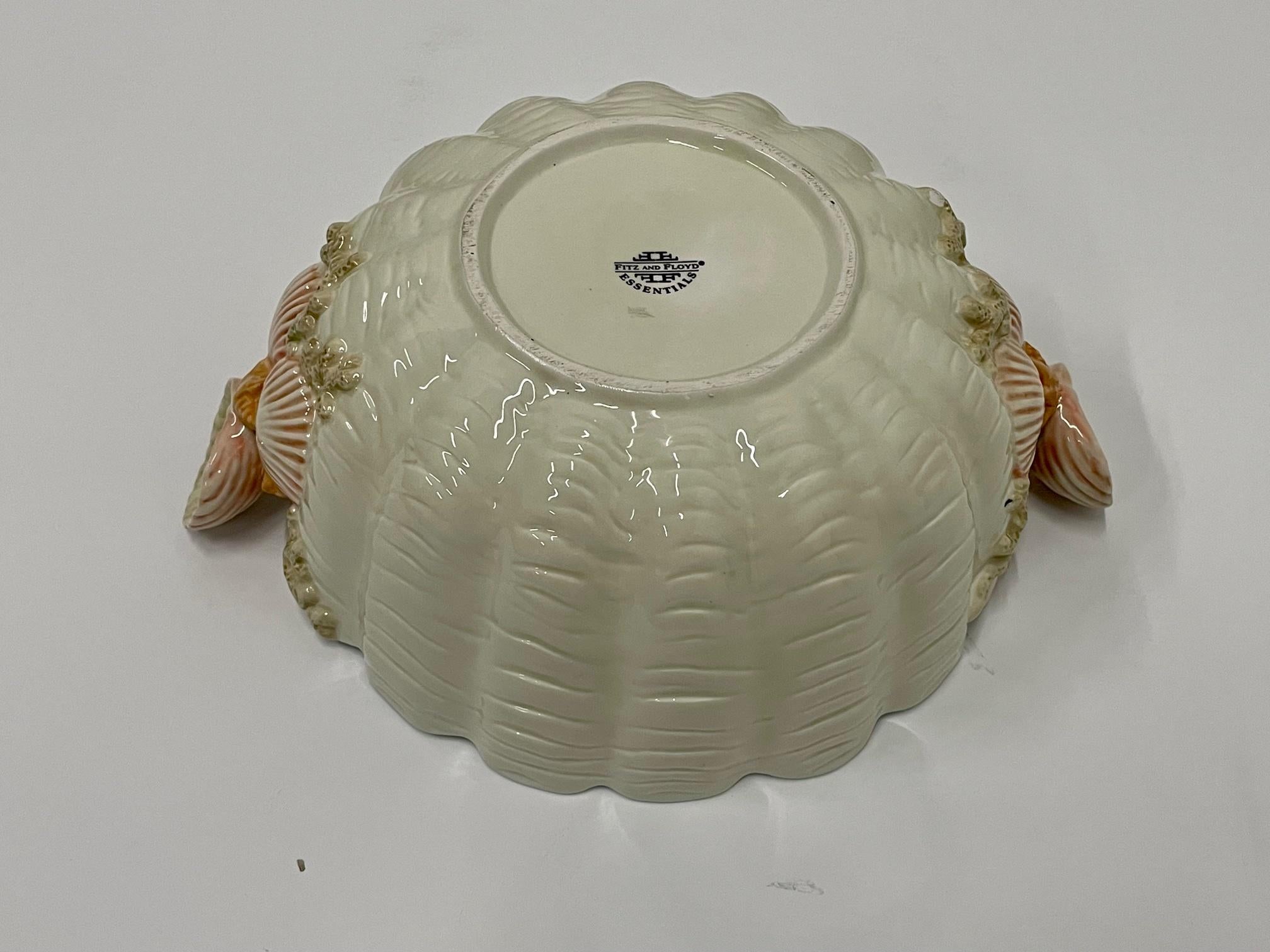 Ceramic Beautiful Fitz & Floyd Tureen with Shell Decoration