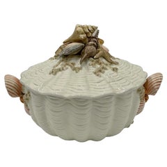 Retro Beautiful Fitz & Floyd Tureen with Shell Decoration