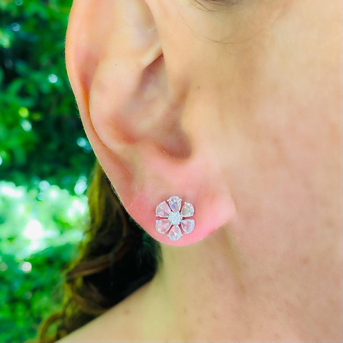 Pear Cut Beautiful Floral Diamond Stud 18k White Gold Earrings